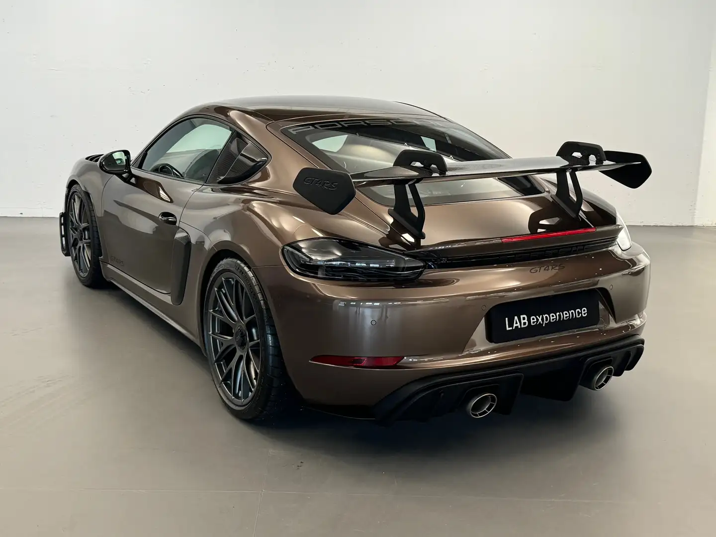 Porsche 718 GT4 RS - CARBO - WEISSACH - PTS Marrón - 2