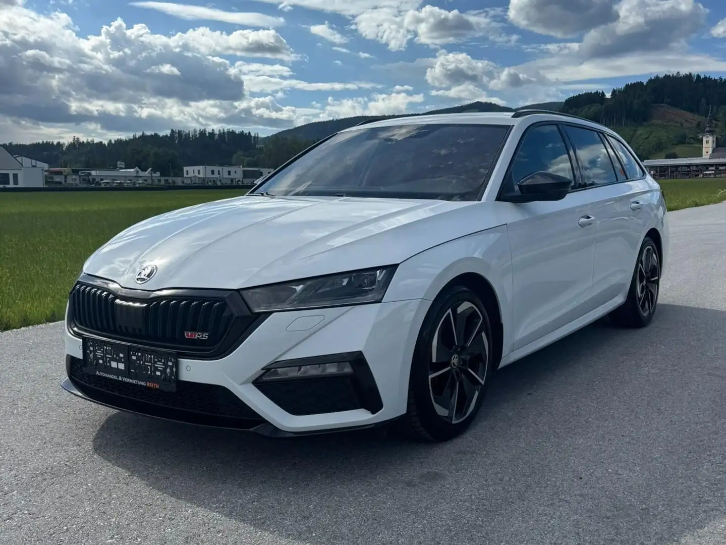 Skoda Octavia RS 2.0TDI DSG RS-Exklusiv Weiß - 1