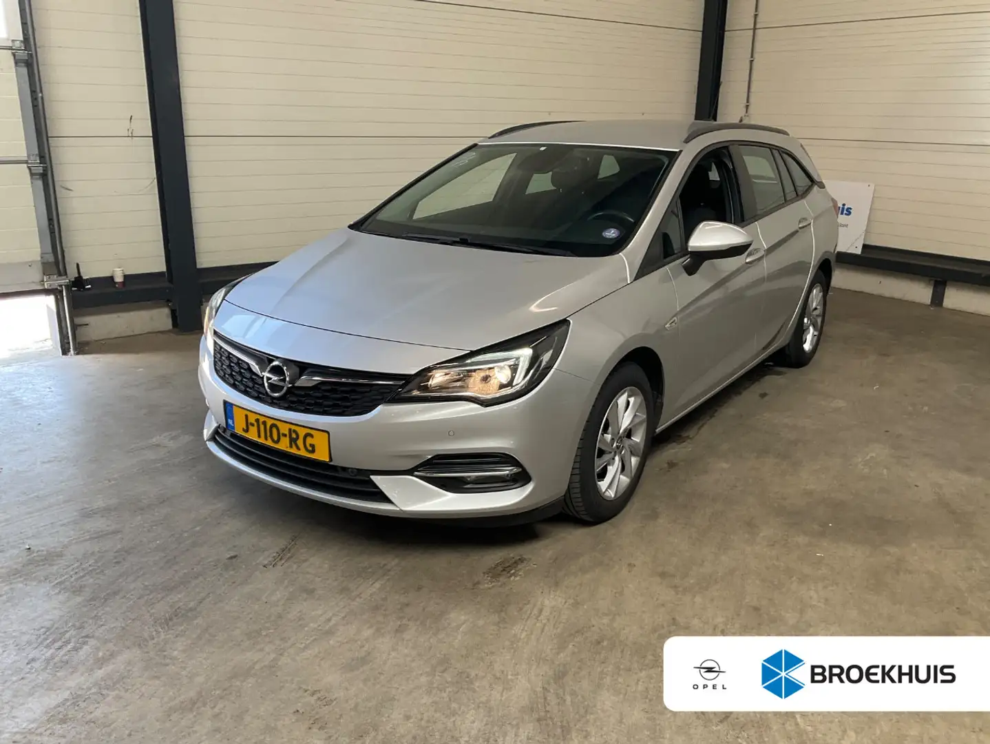 Opel Astra Sports Tourer 1.2 Edition Grijs - 1