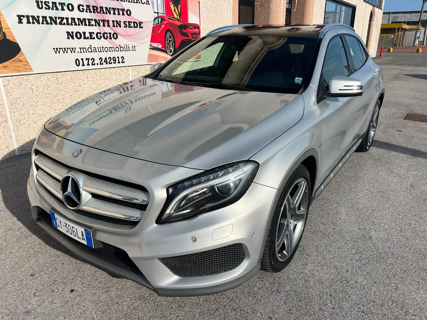 Mercedes-Benz GLA 200 GLA 200 CDI Automatic 4Matic Premium TETTO CAMERA Zilver - 1