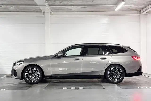 BMW 5 Series view 2