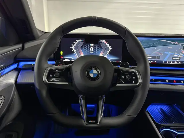 BMW 5 Series view 12