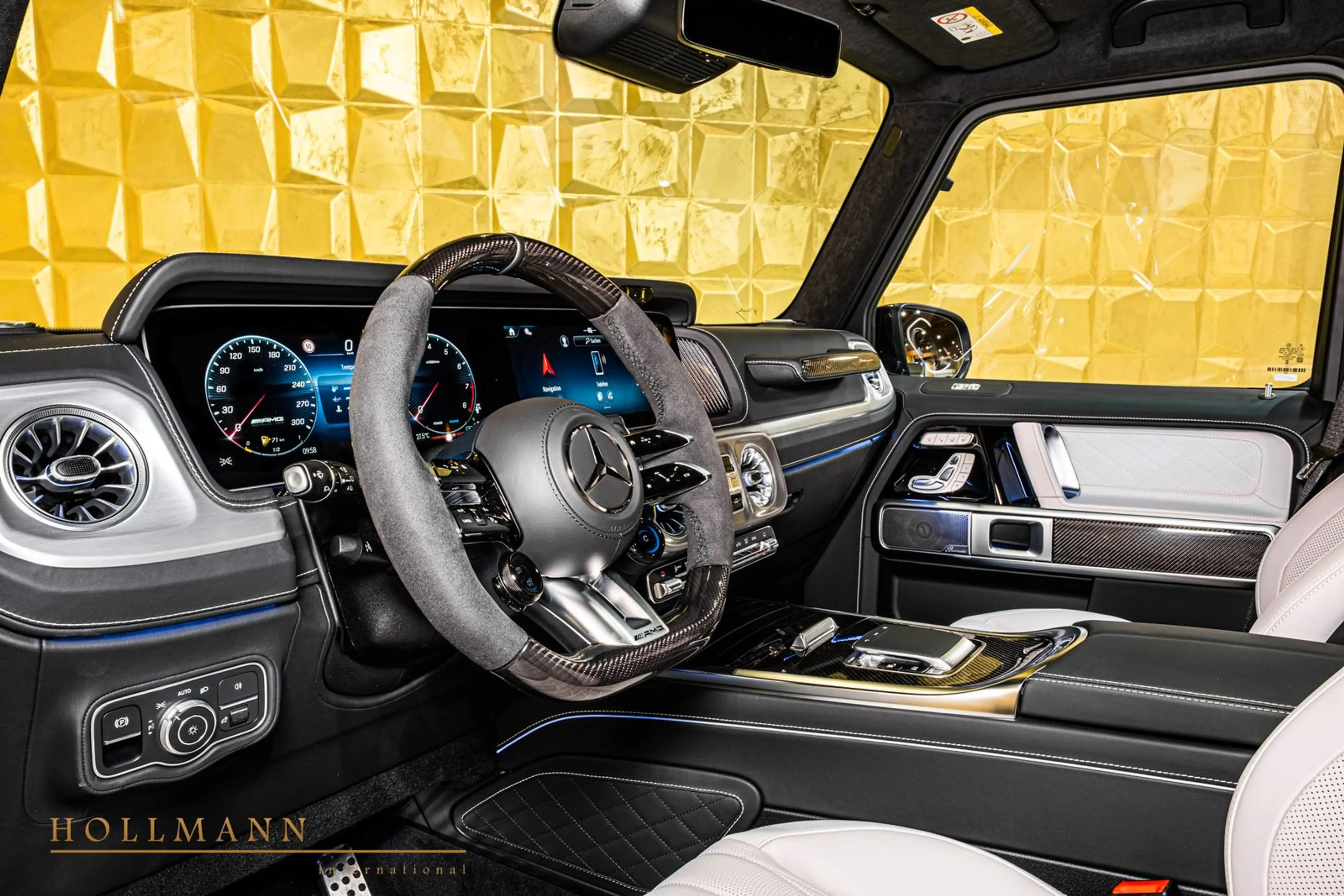 Mercedes-Benz G 63 AMG + FACELIFT + CARBON + TV + MY2027 — photo 13