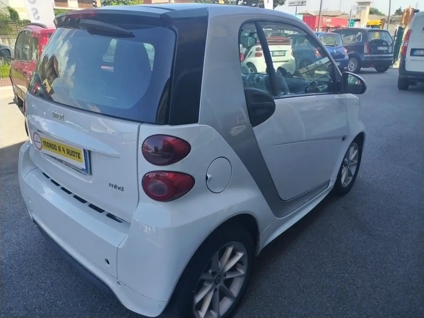 smart forTwo Fortwo 1.0 mhd Special One Plus 62 KW Bianco - 2