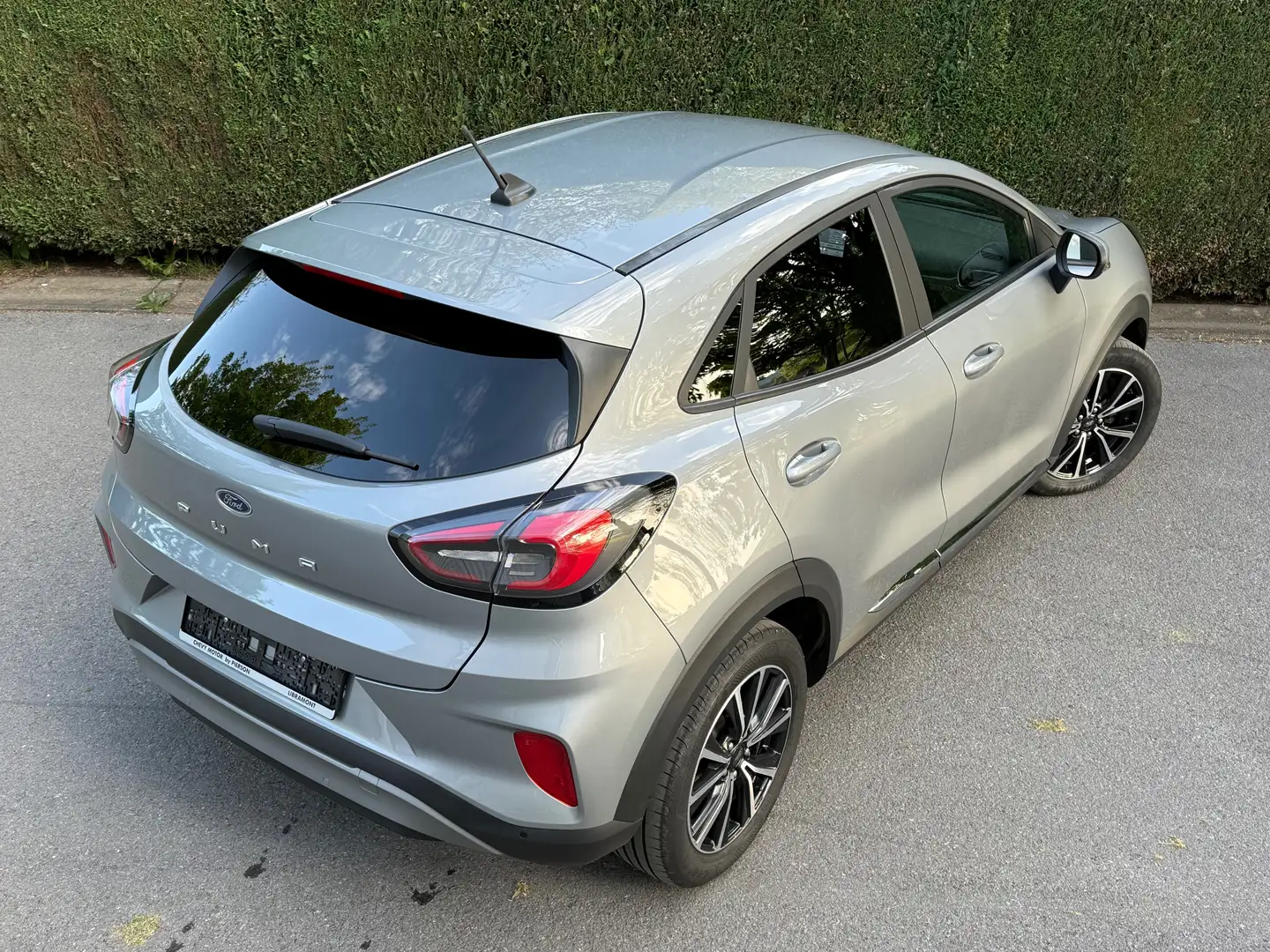 Ford Puma 1.0L 125CV EcoBoost Titanium Design Grijs - 2