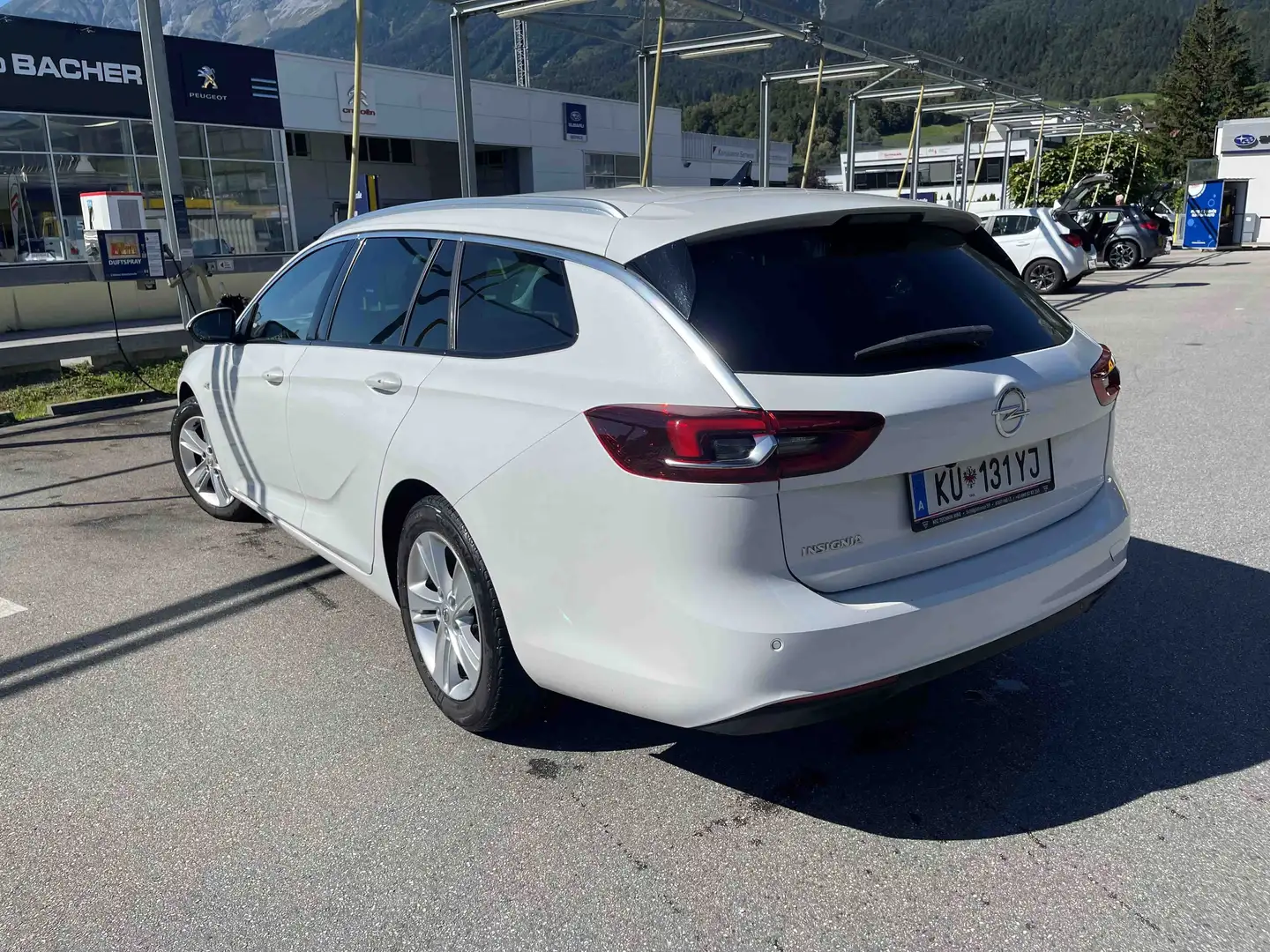 Opel Insignia Insignia ST 2,0 CD Innovation St. Aut. Innovation Weiß - 2