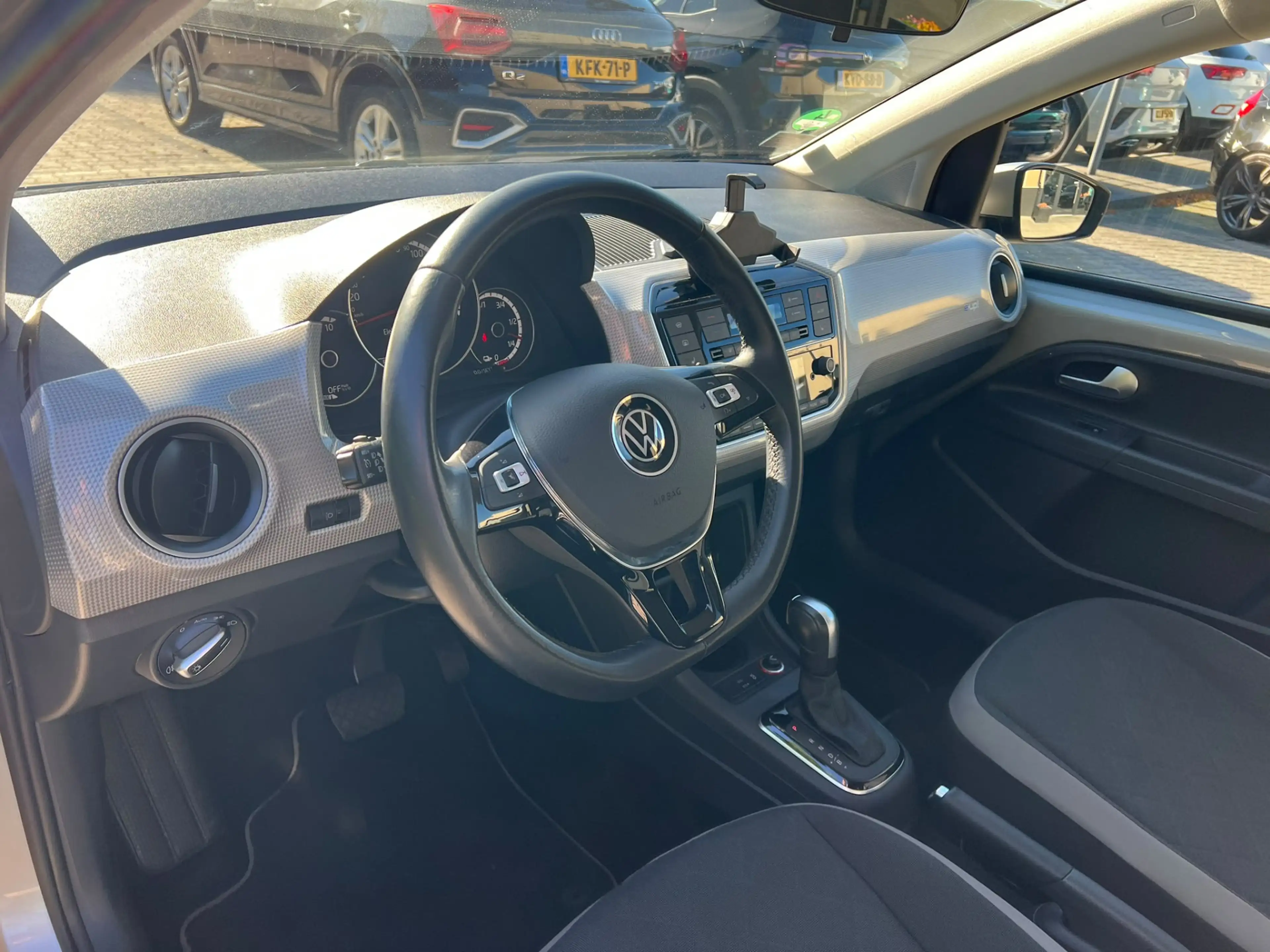 Volkswagen e-up! e-up! SOH 93% cruise, stoelverw, airco, pdc — photo 2