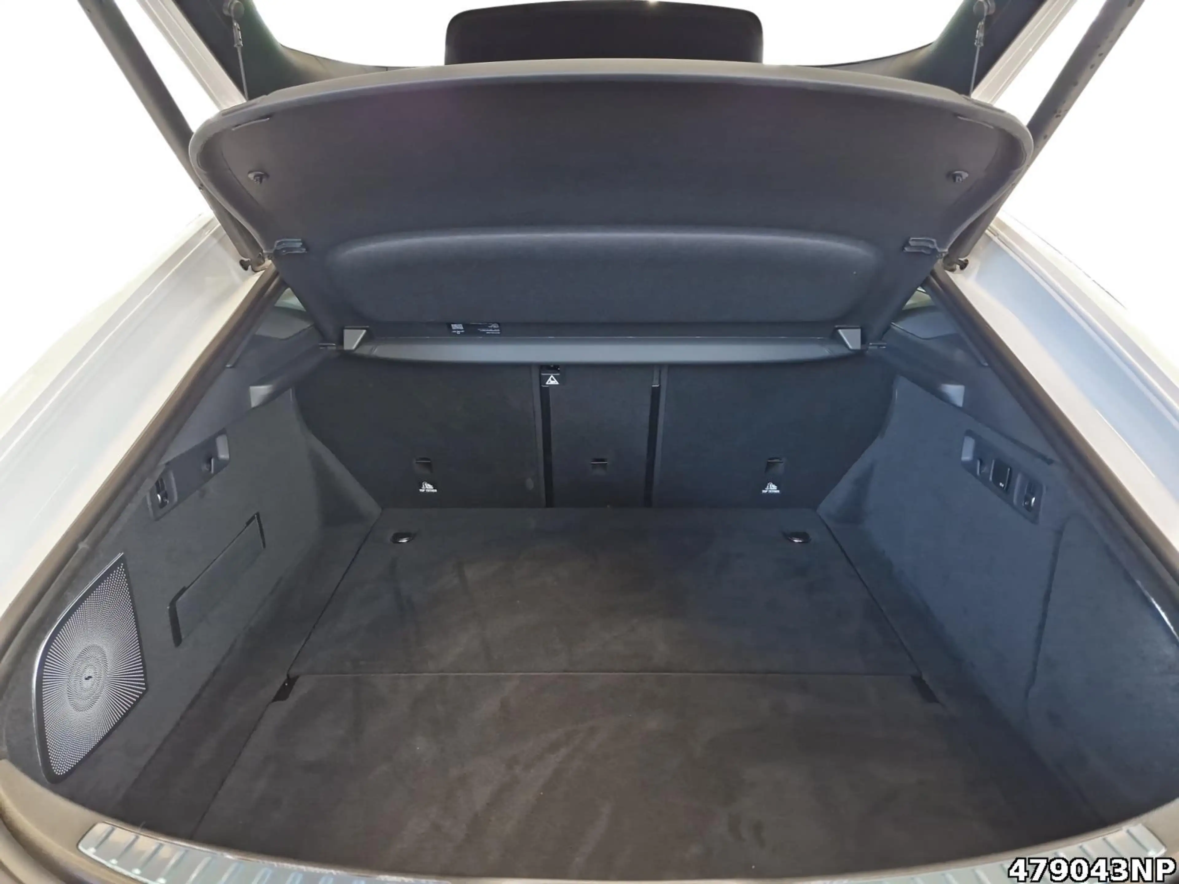 Mercedes-Benz AMG GT 63 S 4MATIC+ +PERFOM. SITZE+KERAMIK+PANO+ — photo 8