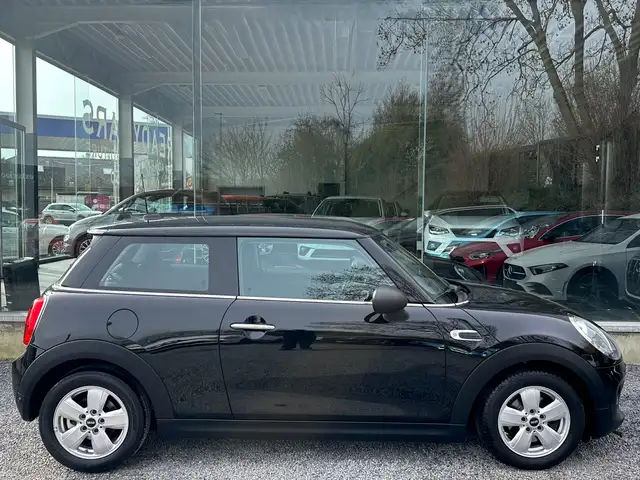 Mini One view 4