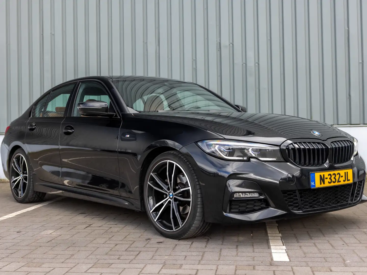 BMW 318 Business Edition Plus Zwart - 1
