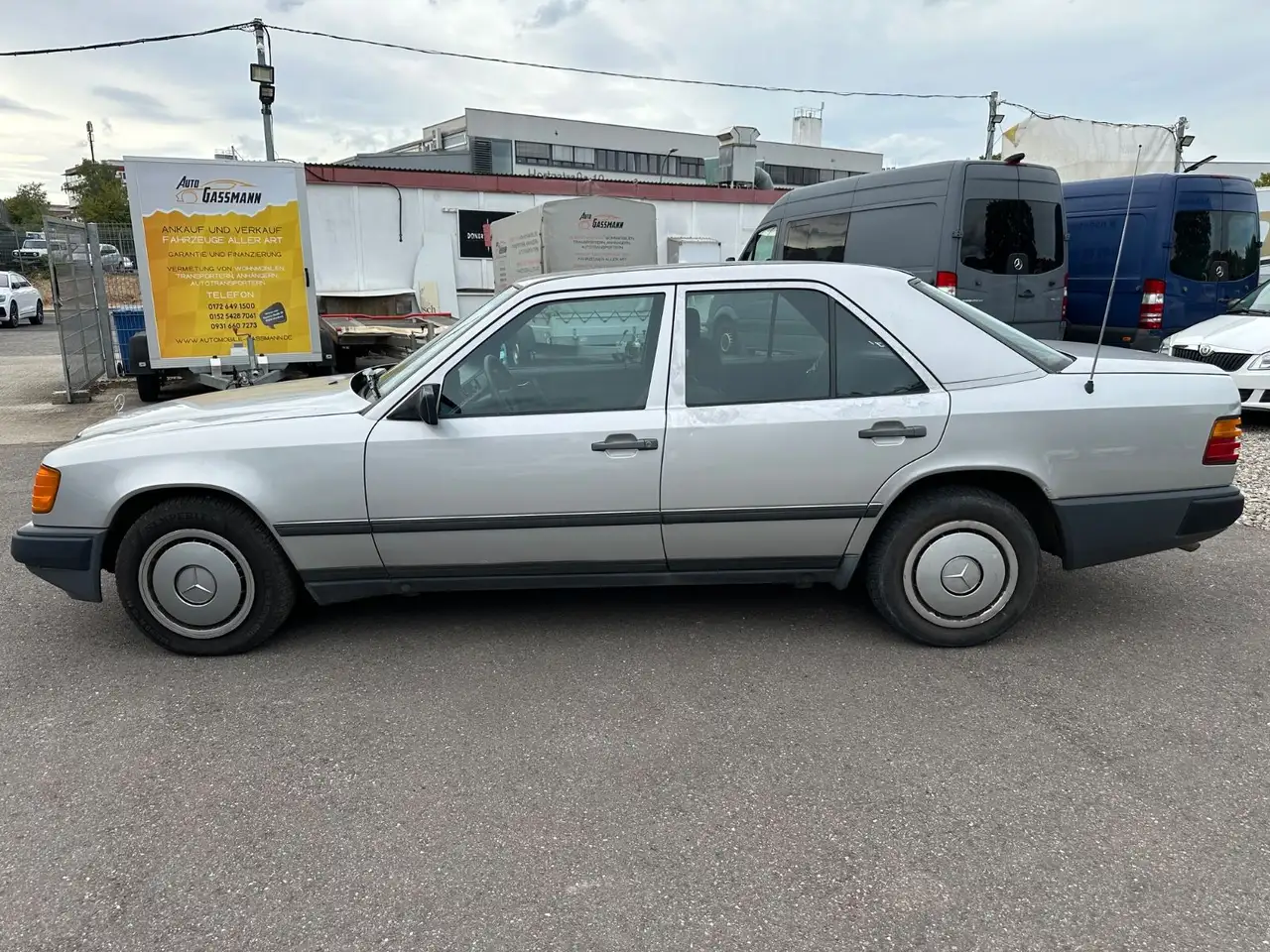 Mercedes-Benz 260 E Klima Tüv 08.27 Oldtimer, foto 11