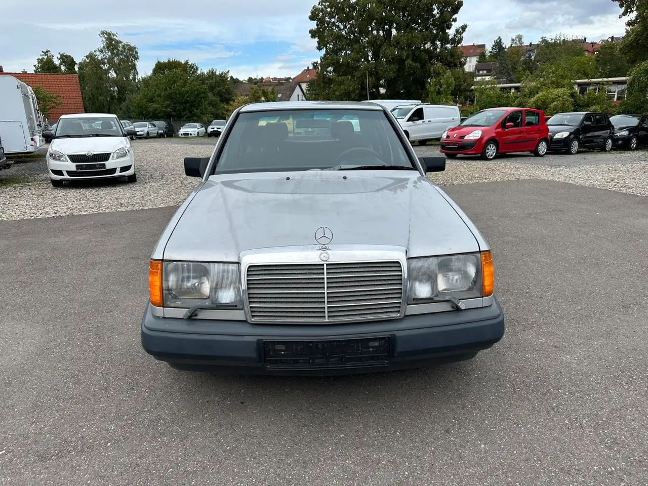 Mercedes-Benz 260 E Klima Tüv 08.27 Oldtimer, foto 2