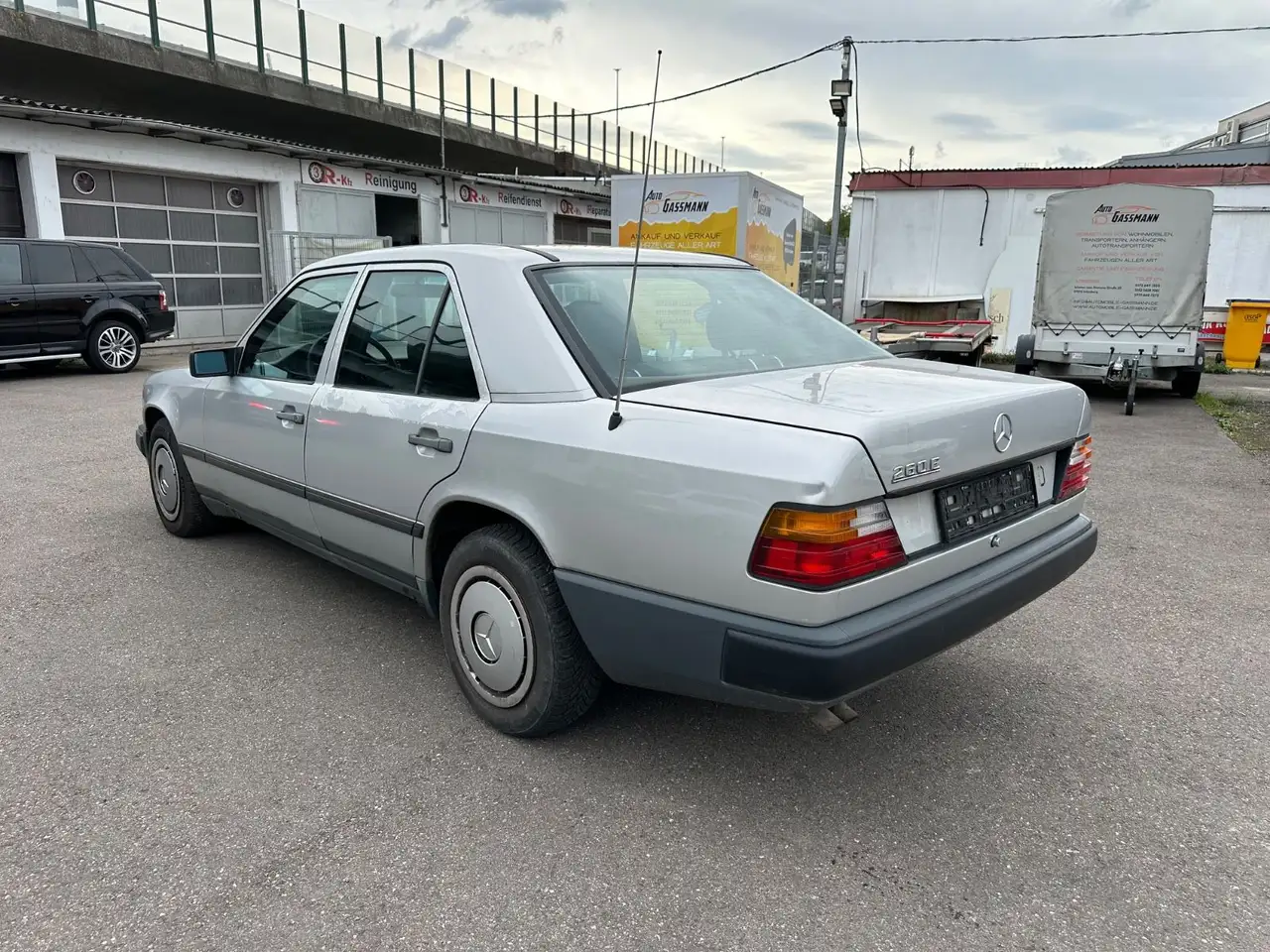 Mercedes-Benz 260 E Klima Tüv 08.27 Oldtimer, foto 4
