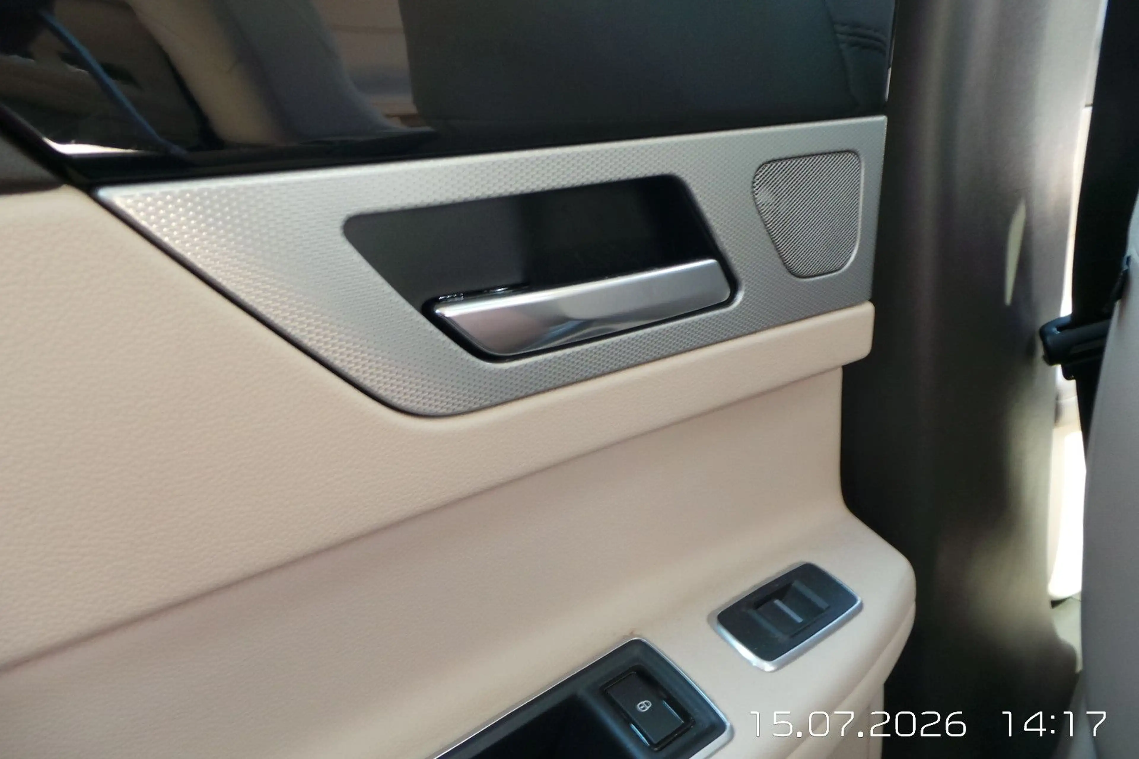 Jaguar XF Portfolio AWD 35t PANO,LED,LEDER,CAM — photo 33