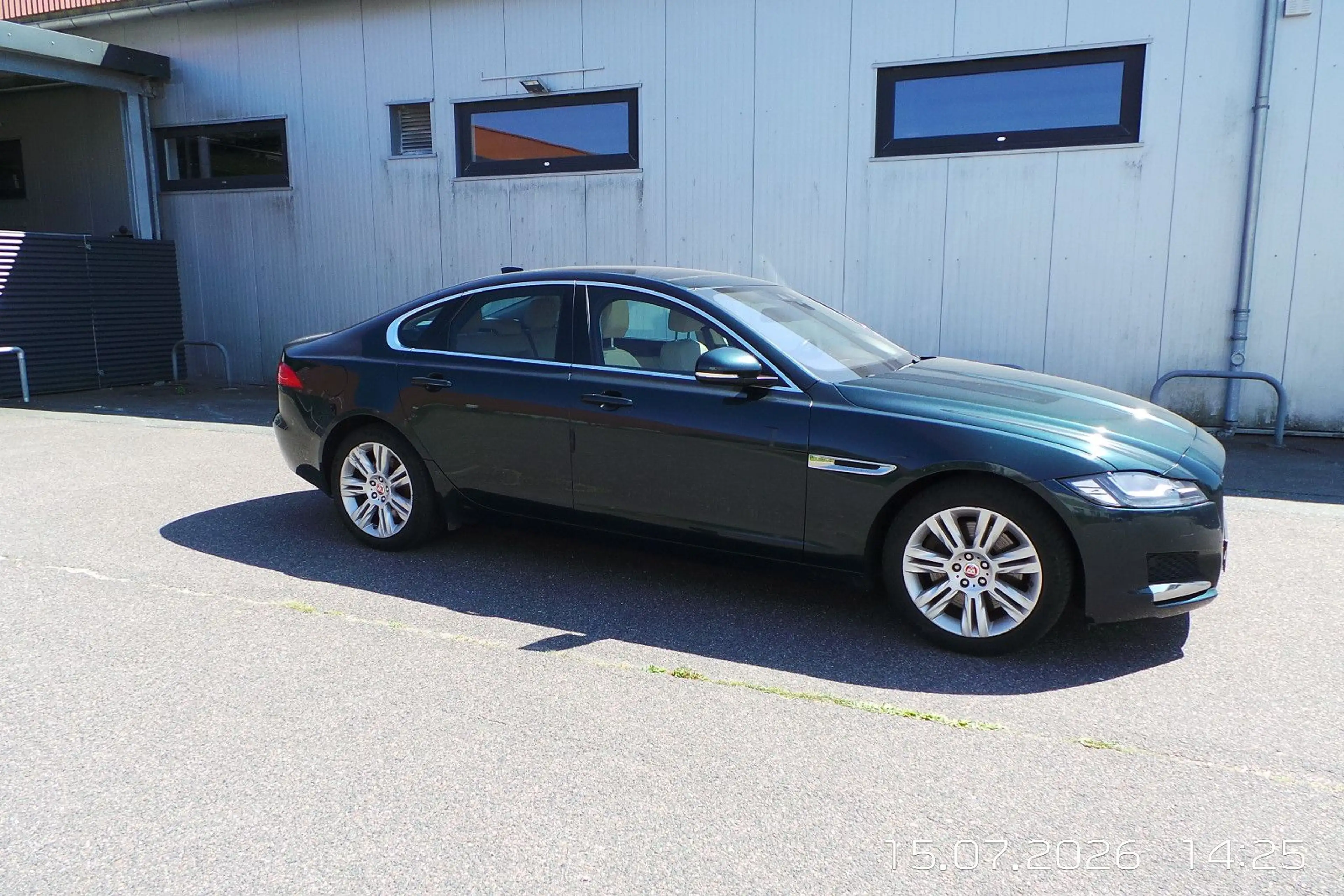 Jaguar XF Portfolio AWD 35t PANO,LED,LEDER,CAM — photo 7