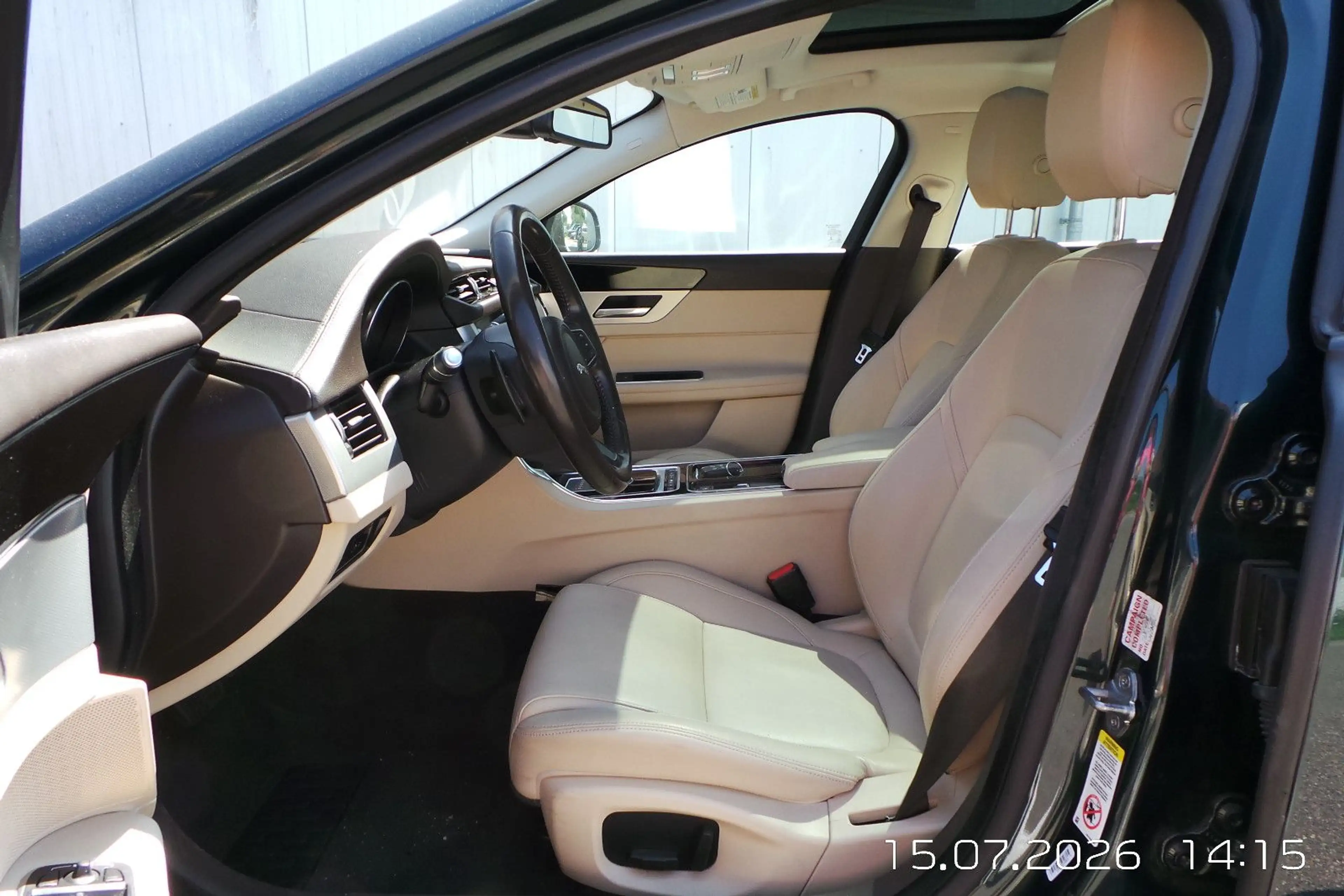 Jaguar XF Portfolio AWD 35t PANO,LED,LEDER,CAM — photo 19