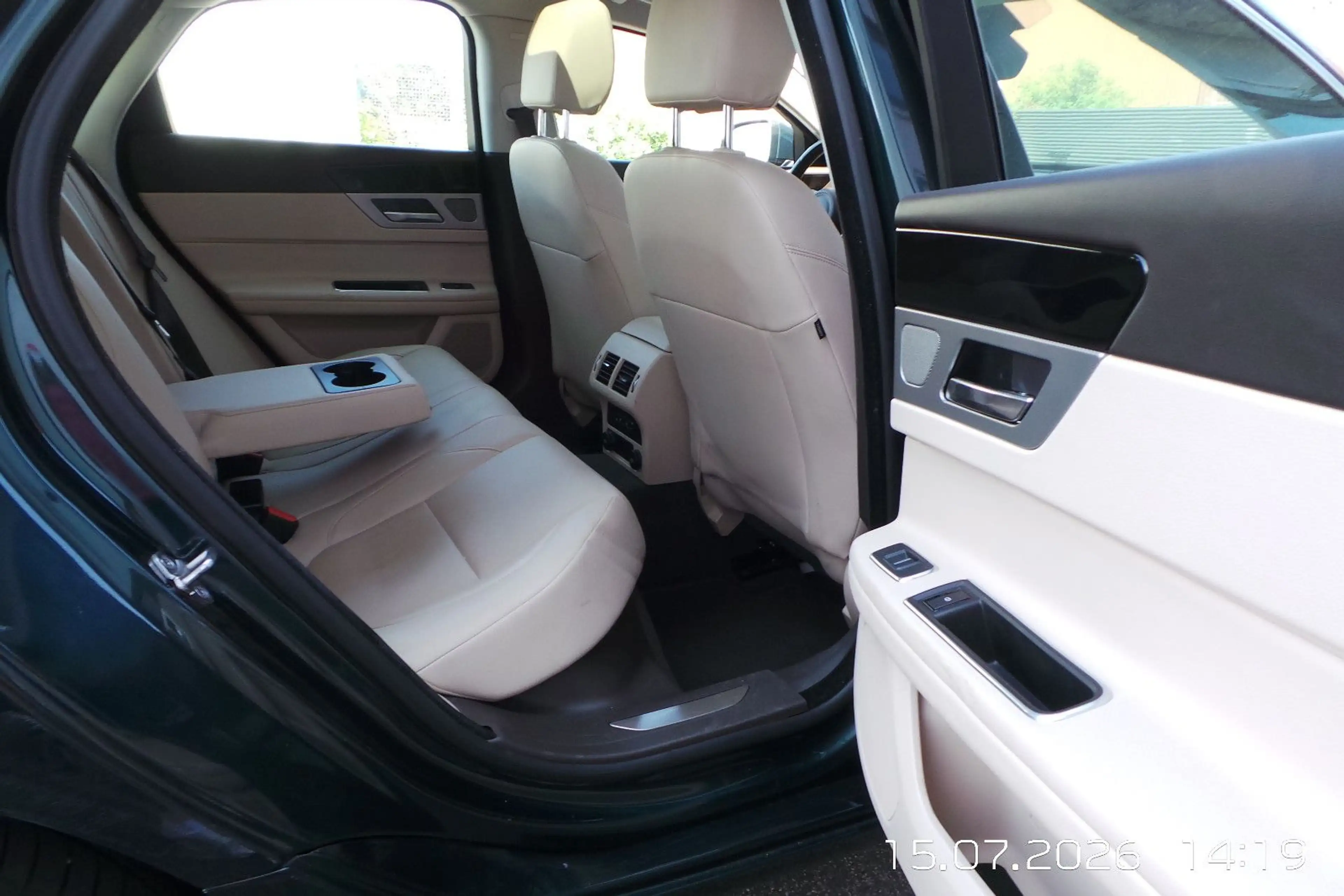 Jaguar XF Portfolio AWD 35t PANO,LED,LEDER,CAM — photo 37