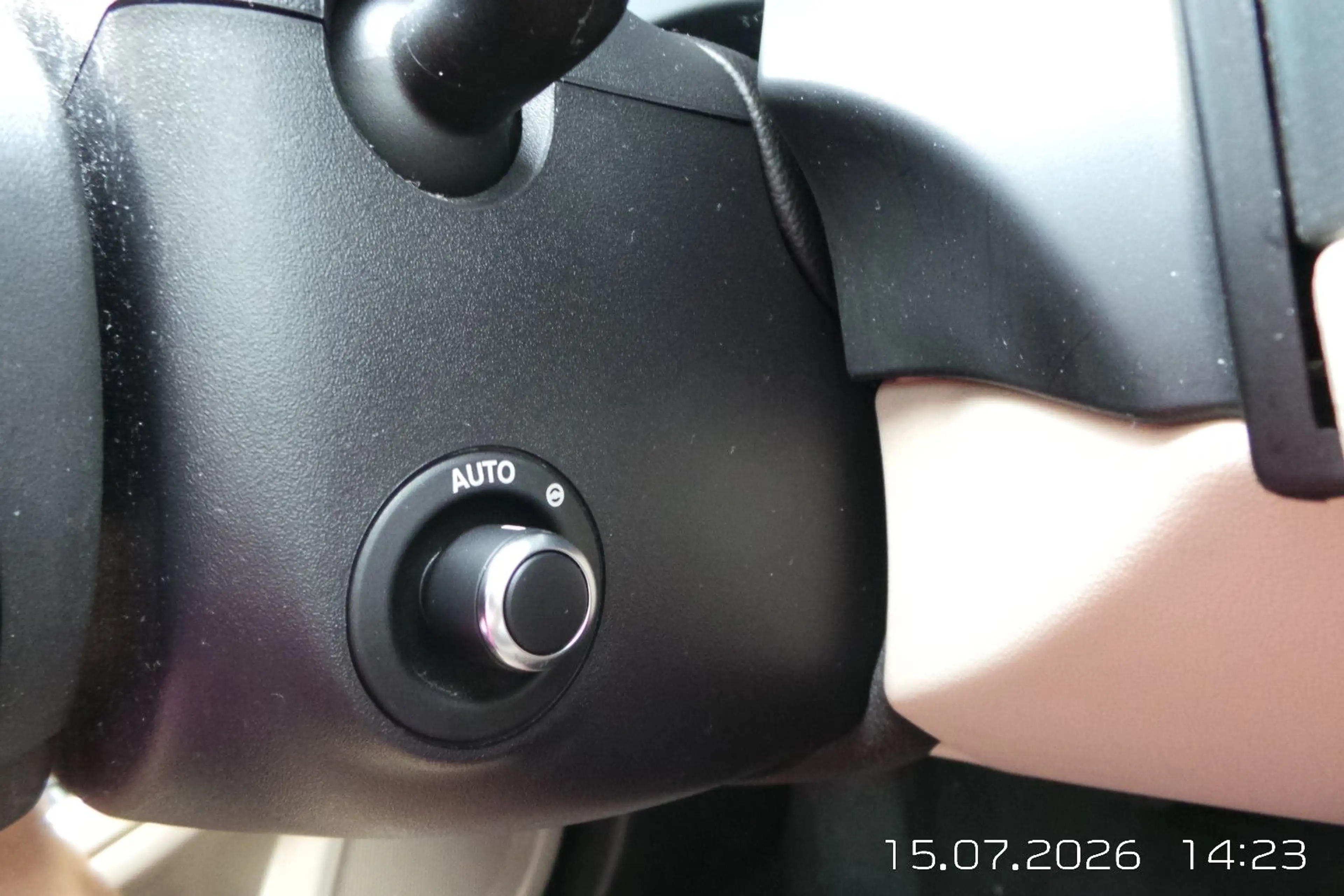 Jaguar XF Portfolio AWD 35t PANO,LED,LEDER,CAM — photo 23
