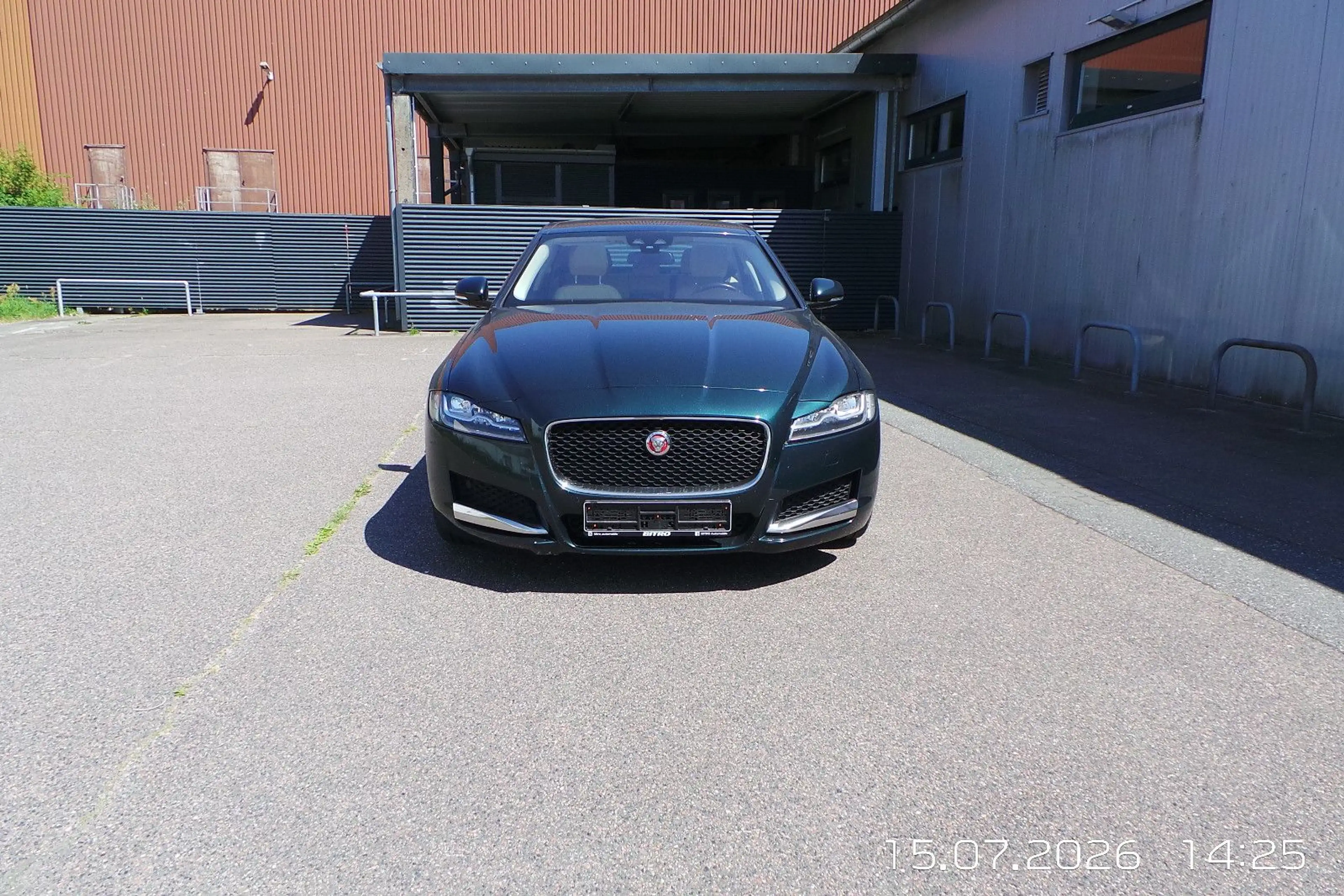 Jaguar XF Portfolio AWD 35t PANO,LED,LEDER,CAM
