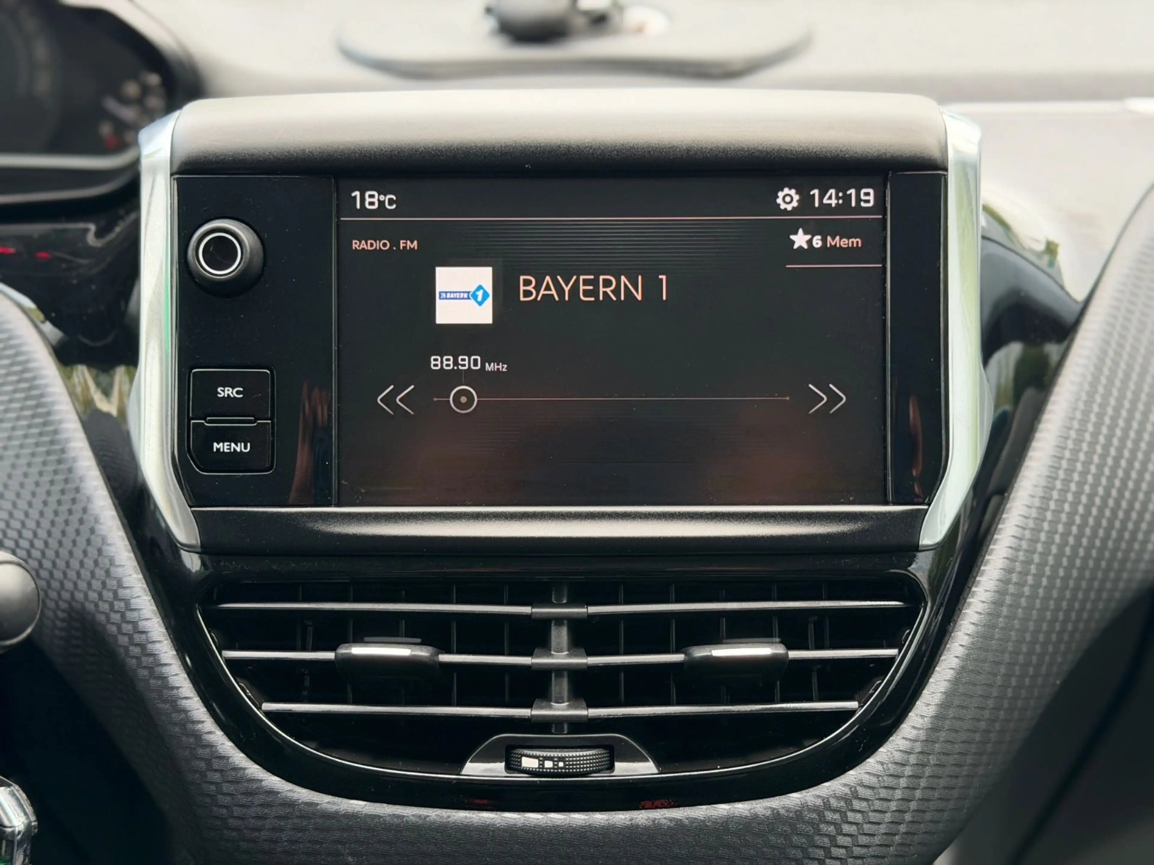 Peugeot 2008 Allure*LED*Automatik*TüvNEU* — photo 15