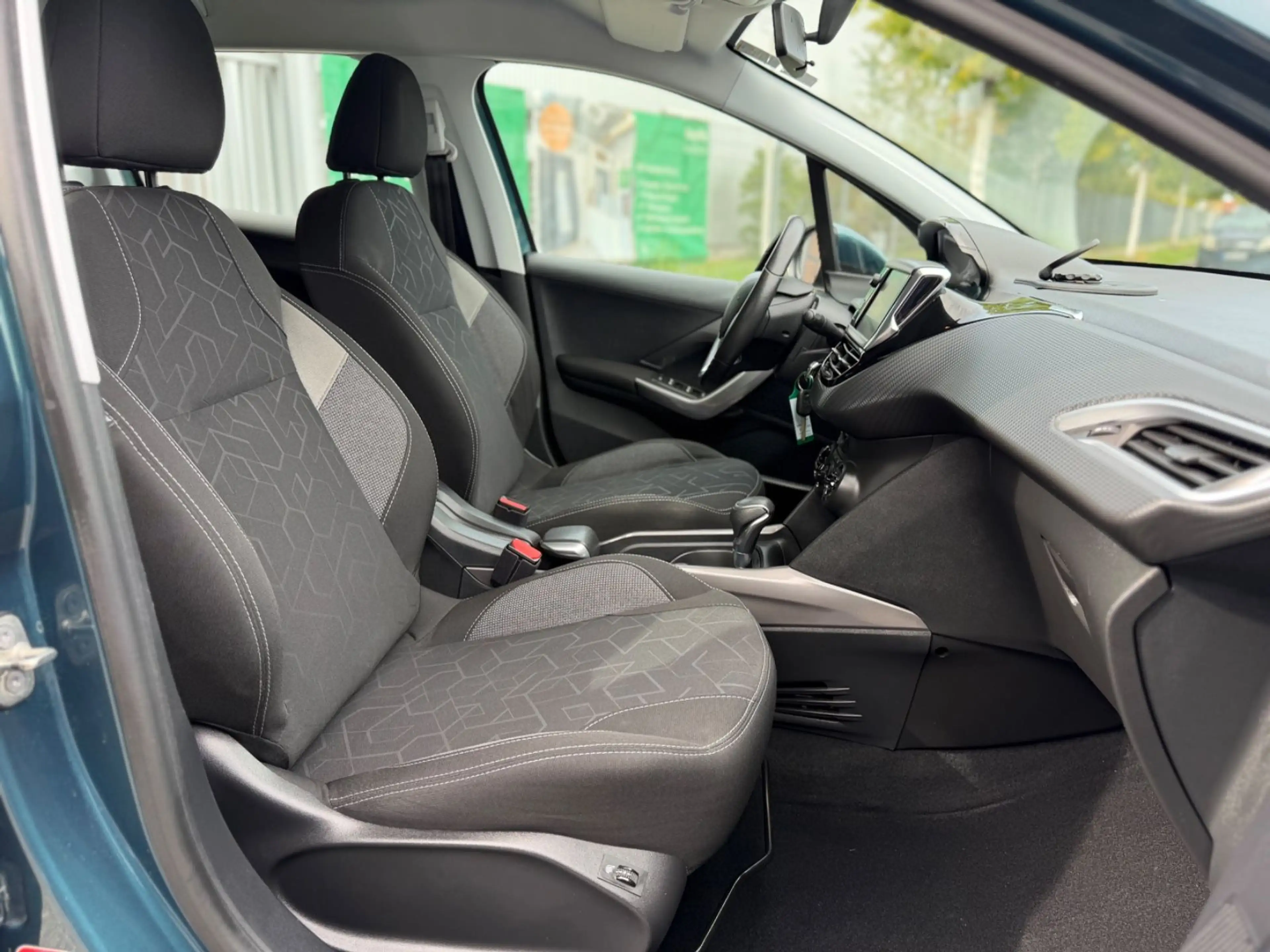 Peugeot 2008 Allure*LED*Automatik*TüvNEU* — photo 10