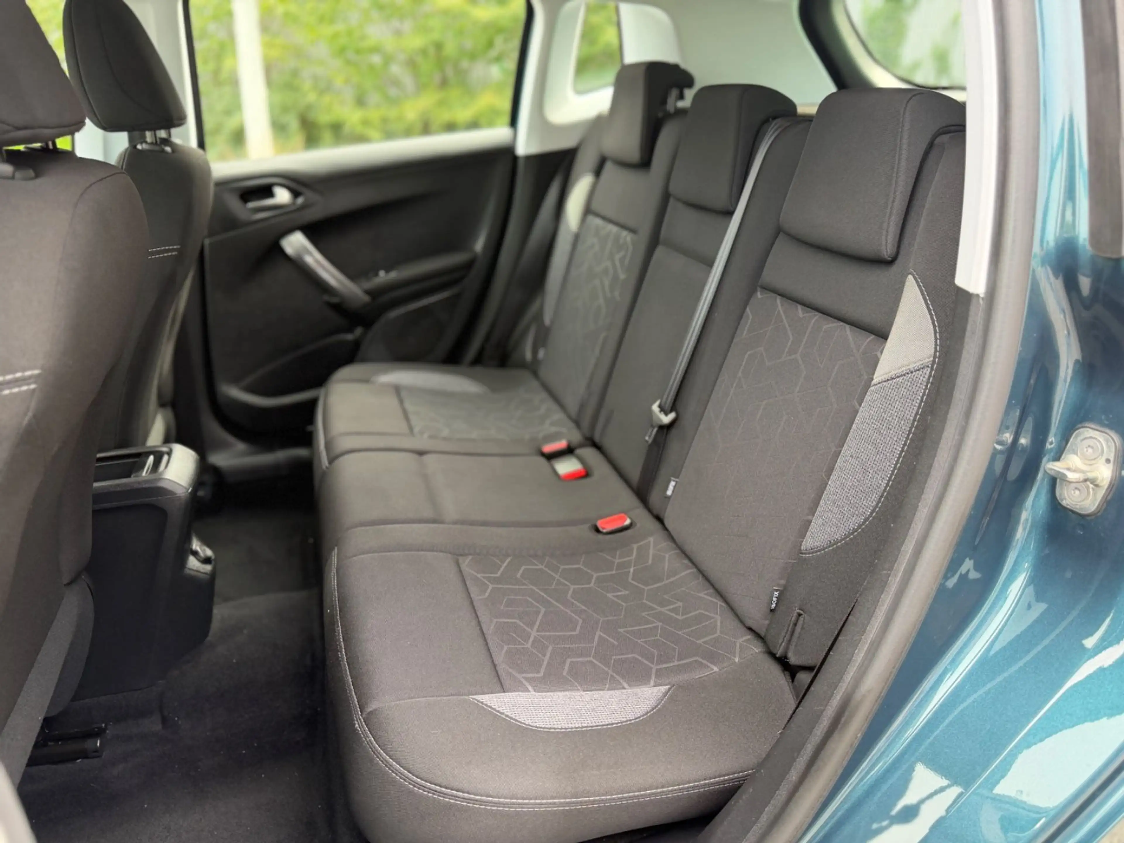 Peugeot 2008 Allure*LED*Automatik*TüvNEU* — photo 12