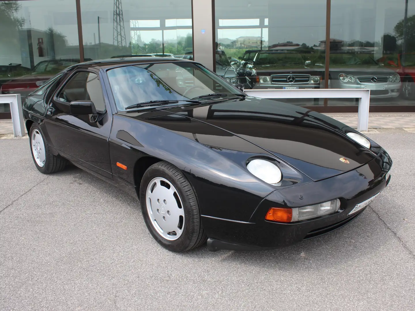 Porsche 928 S4 Negro - 1