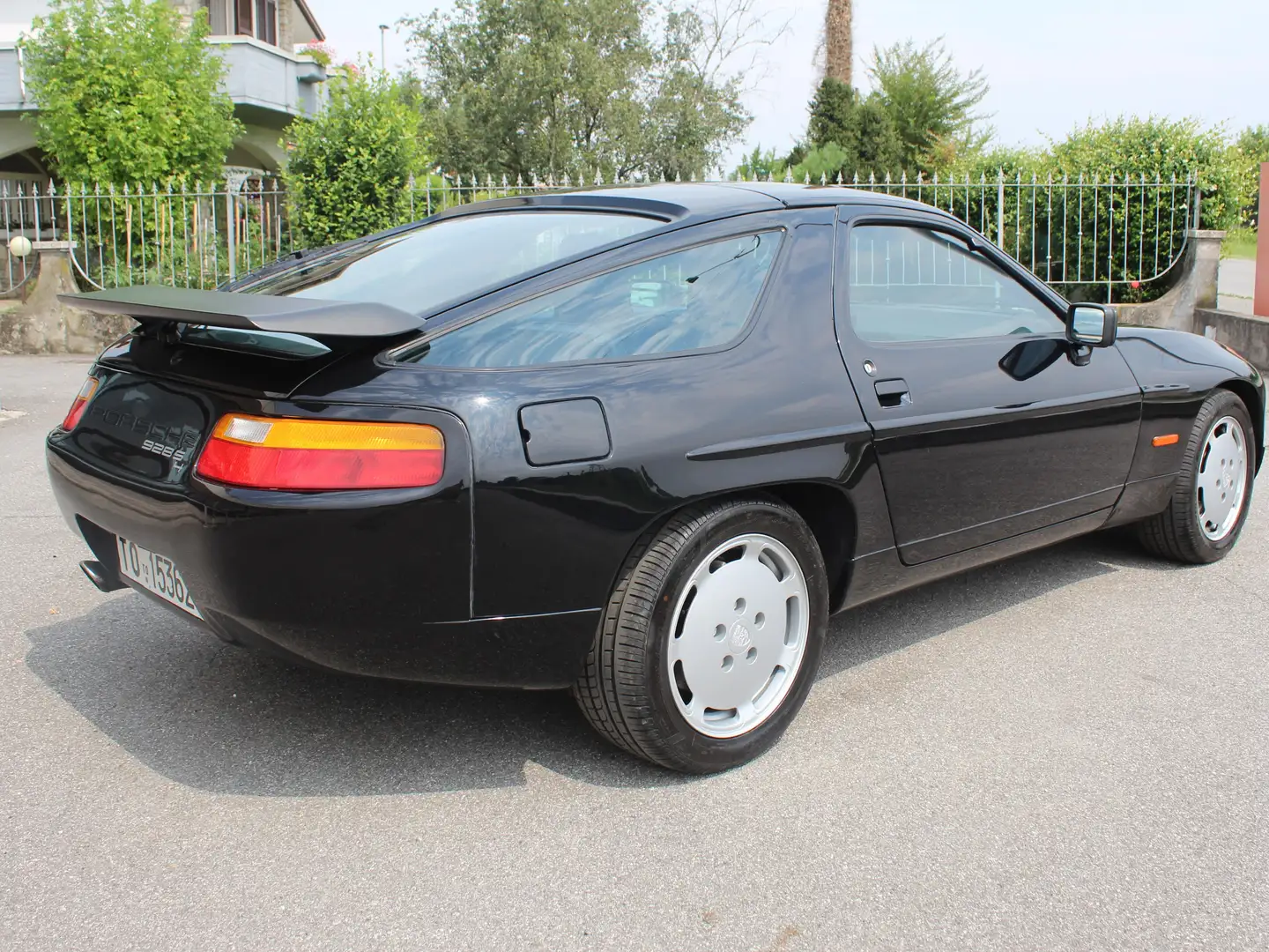 Porsche 928 S4 Negro - 2