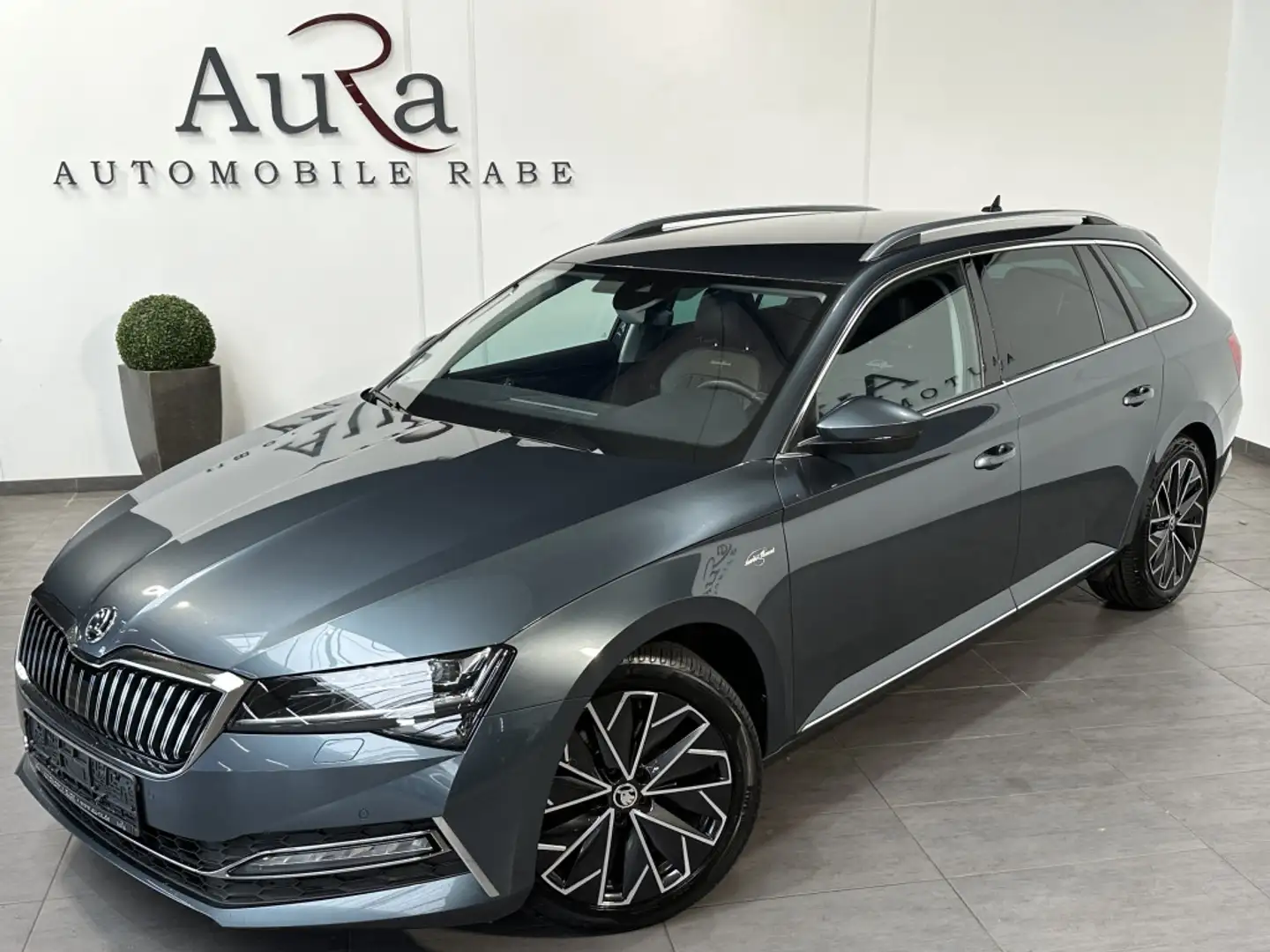Skoda Superb Combi 2.0 TDI DSG L&K NAV+MATRIX+AHK+ACC Gris - 1