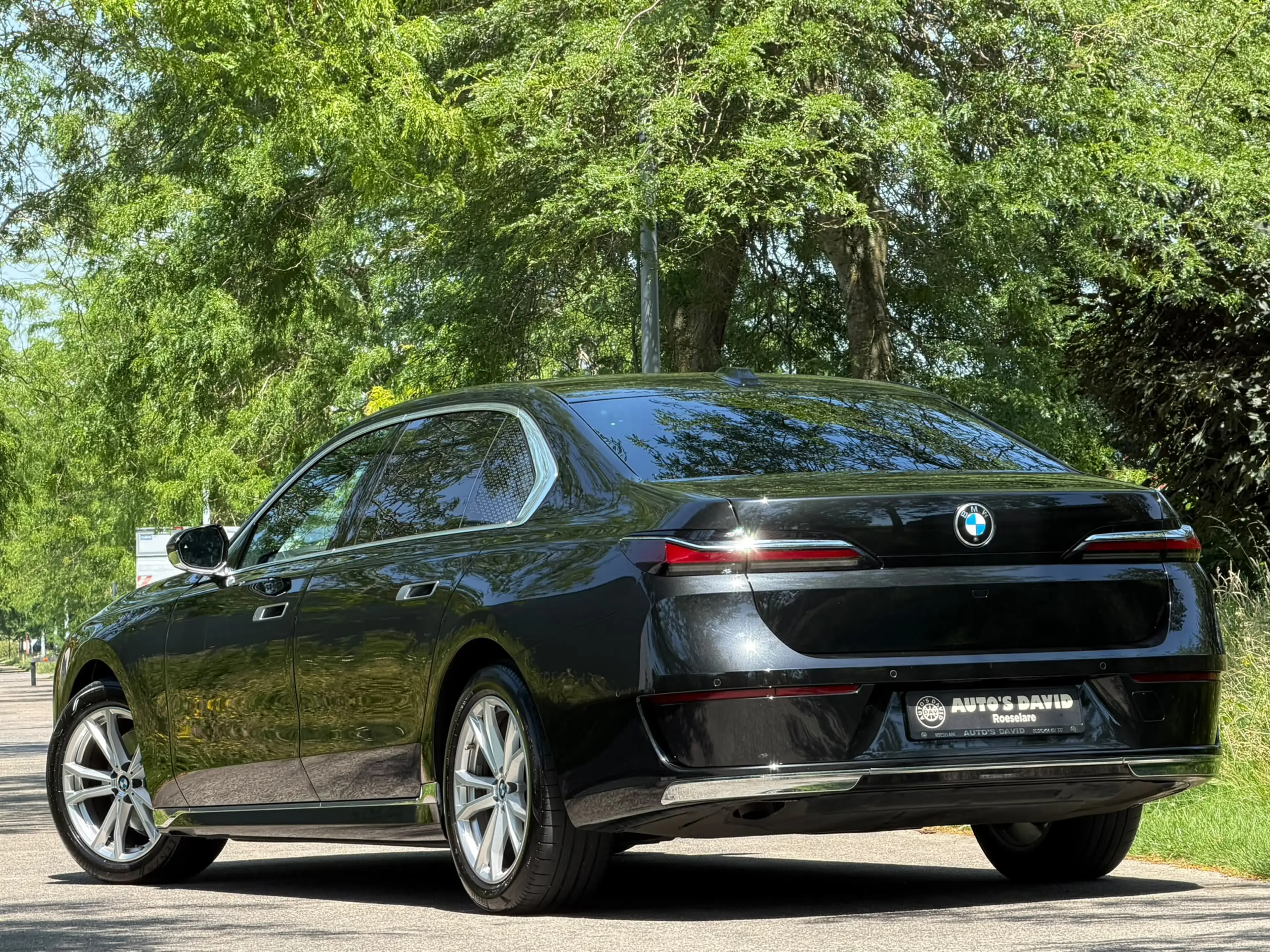 BMW 740 740 dXAS*HUD*B&W*PANO* — photo 4