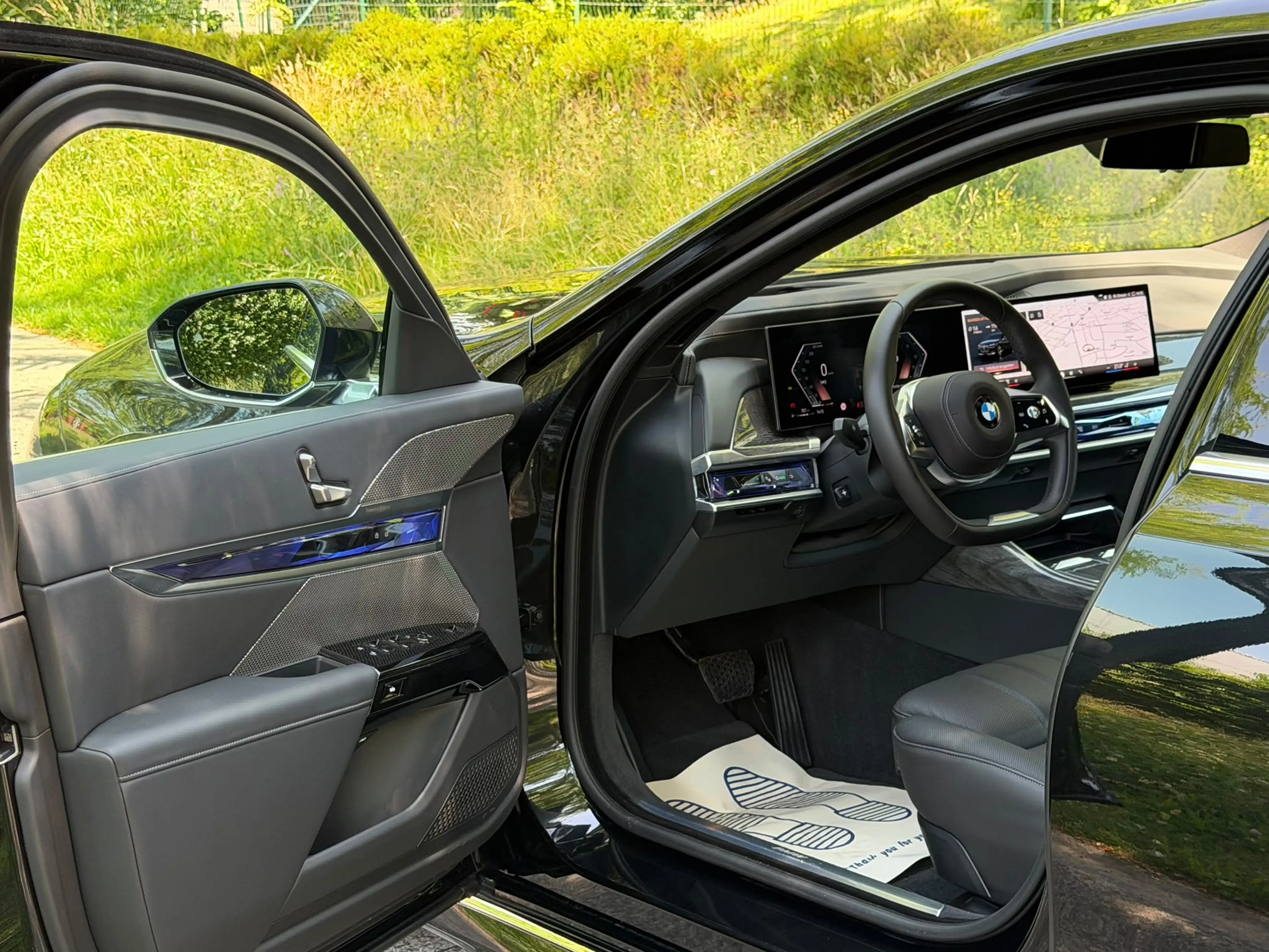 BMW 740 740 dXAS*HUD*B&W*PANO* — photo 7