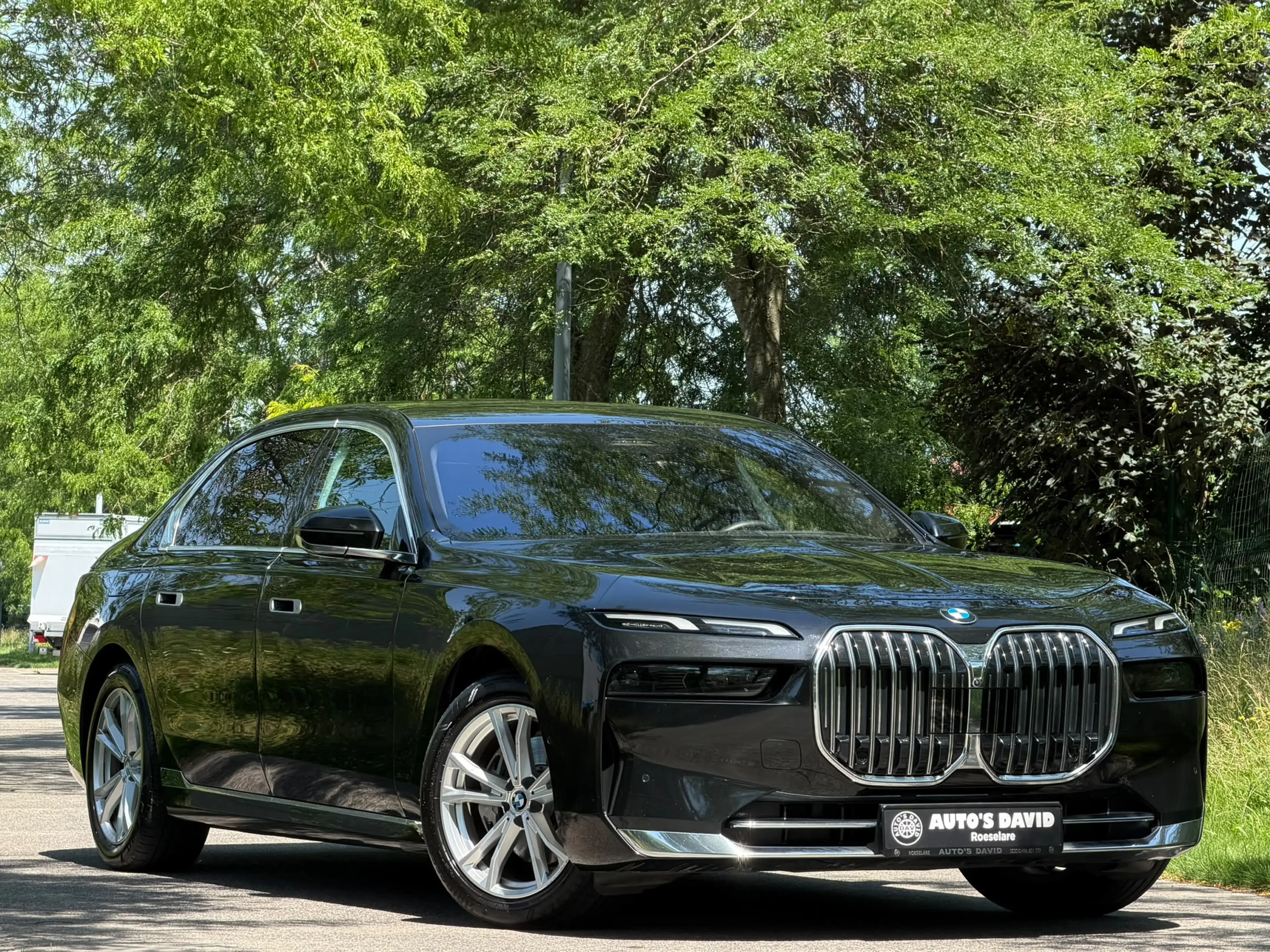BMW 740 740 dXAS*HUD*B&W*PANO* — photo 3