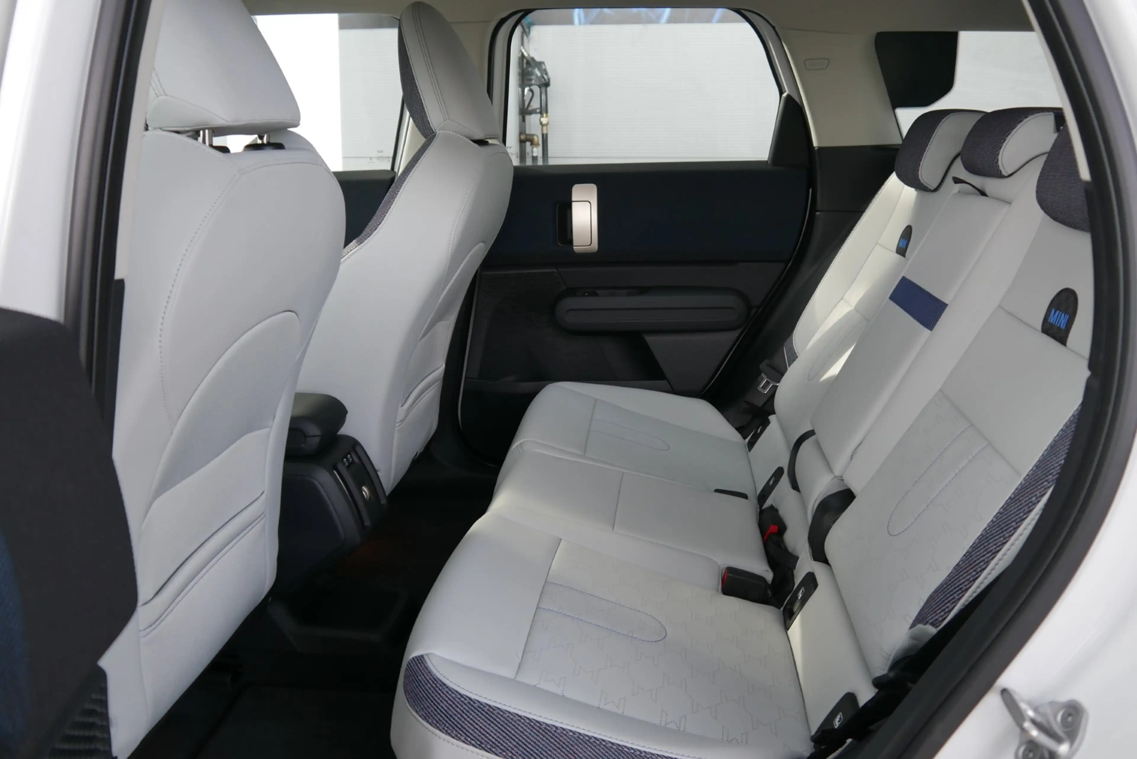 MINI Countryman E *Paket S/HUD/Driving Assistant/LED/Sitzhzg./Classic Trim* — photo 6