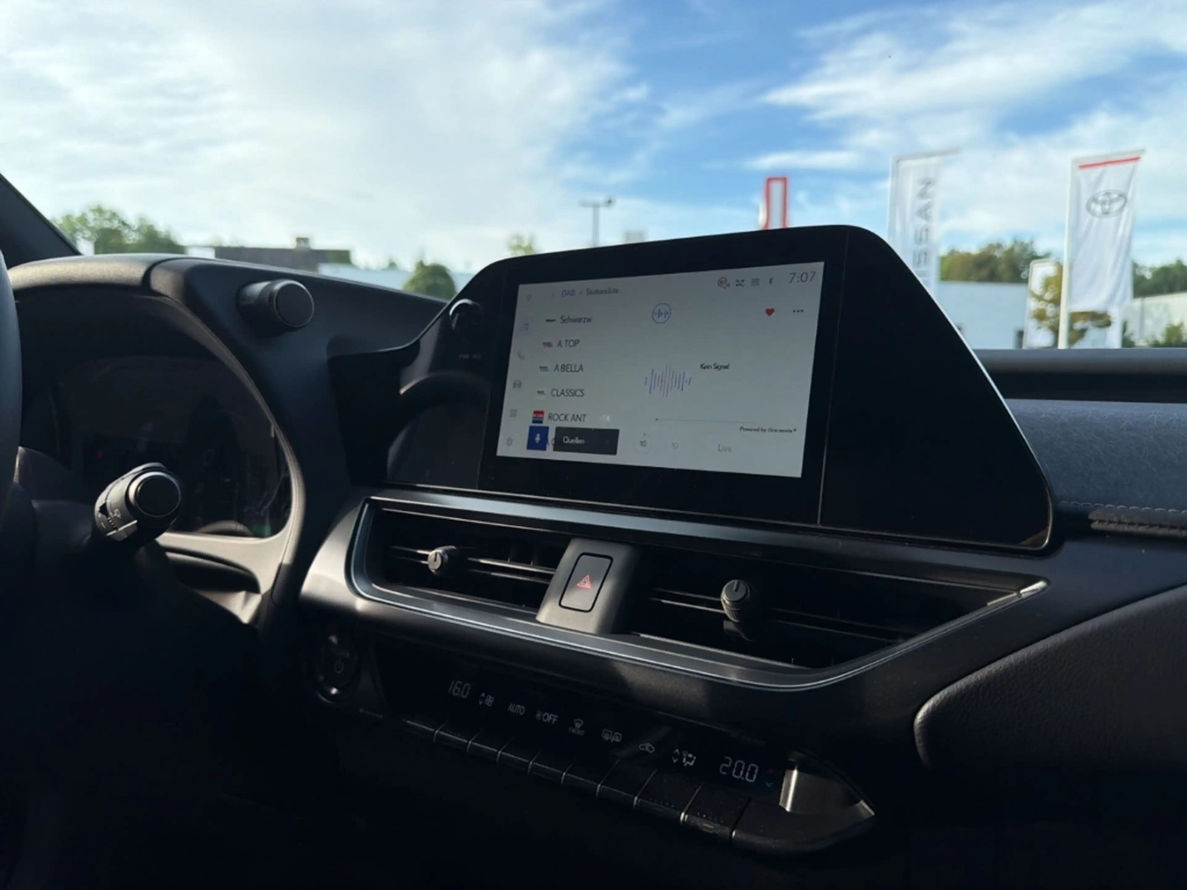 Lexus UX 300h Totwinkelassist.+Klimaautom.Sitzhzg+Lenkradhzg+LED — photo 14