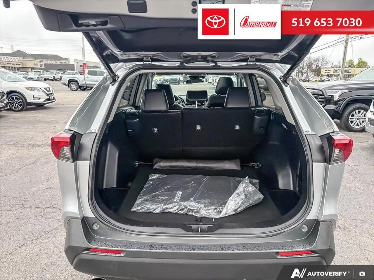 Toyota RAV 4 снимка Toyota RAV 4