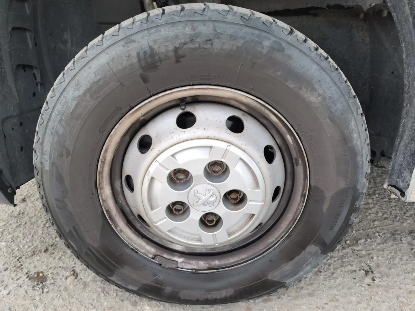 Peugeot Boxer 335 2.0 bluehdi 130cv L3H2 E6 Blanco - 2