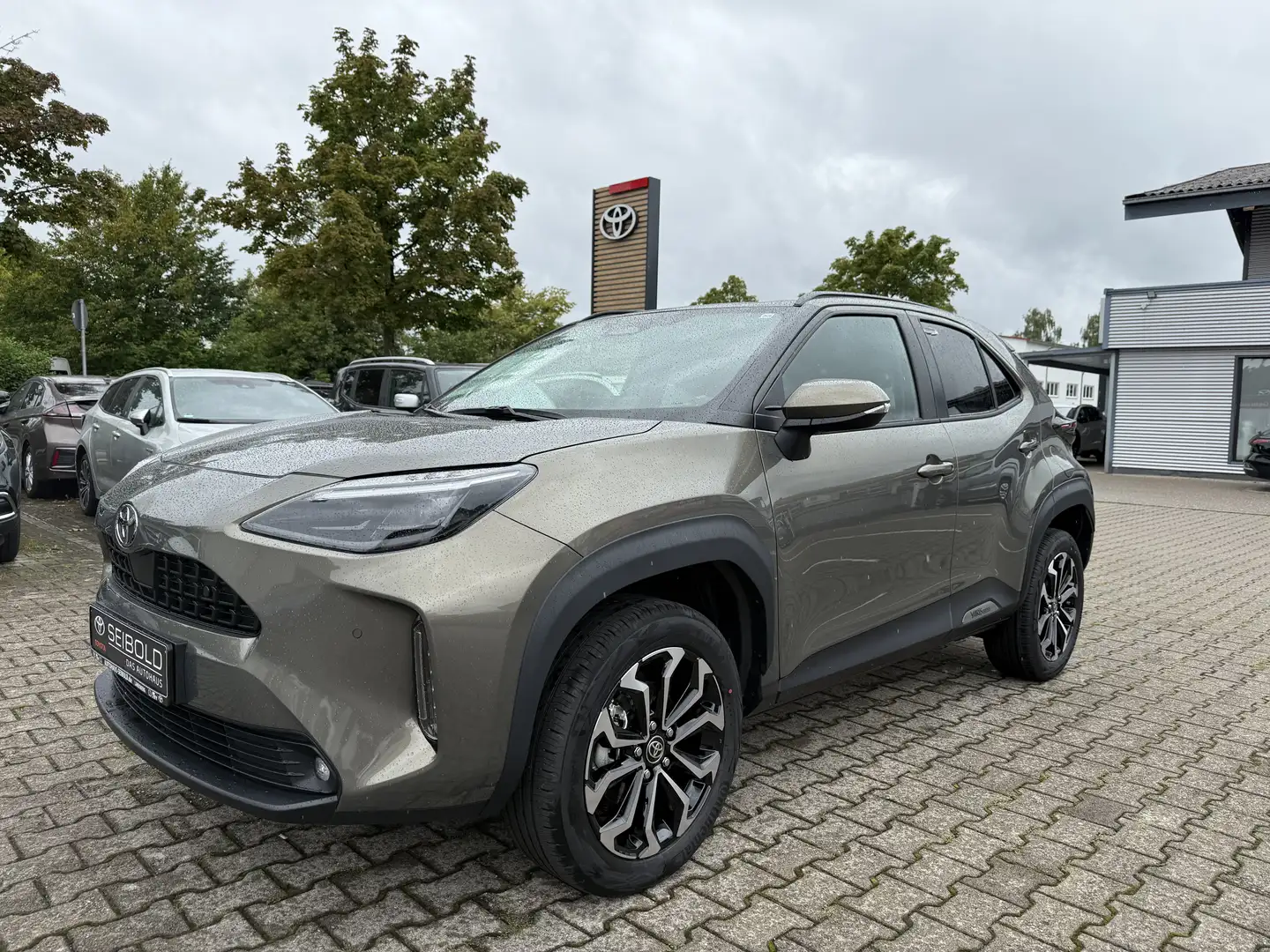 Toyota Yaris Cross Hybrid 130 1.5 VVT-i Teamplayer *4x4 Allrad! Bronze - 1