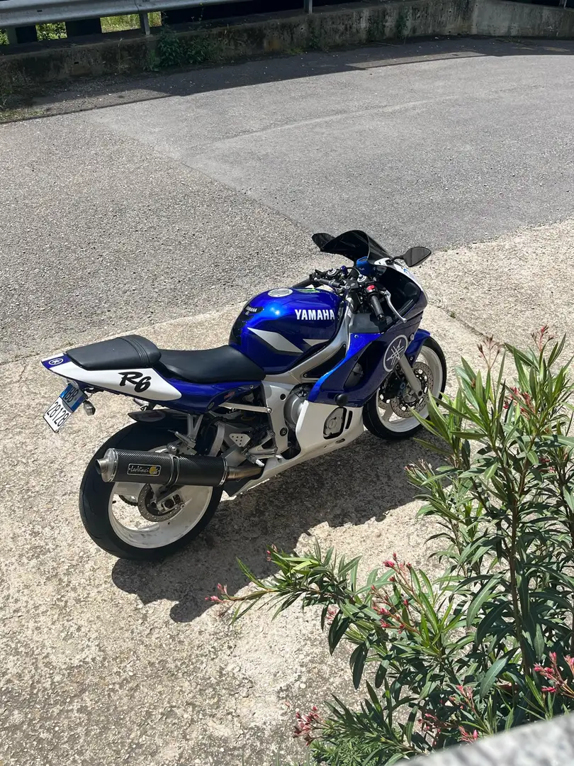 Yamaha YZF-R6 - 1