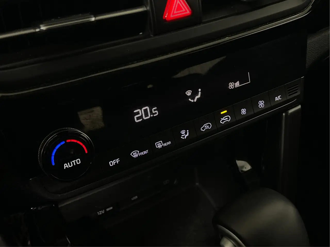 Kia Seltos снимка Kia Seltos
