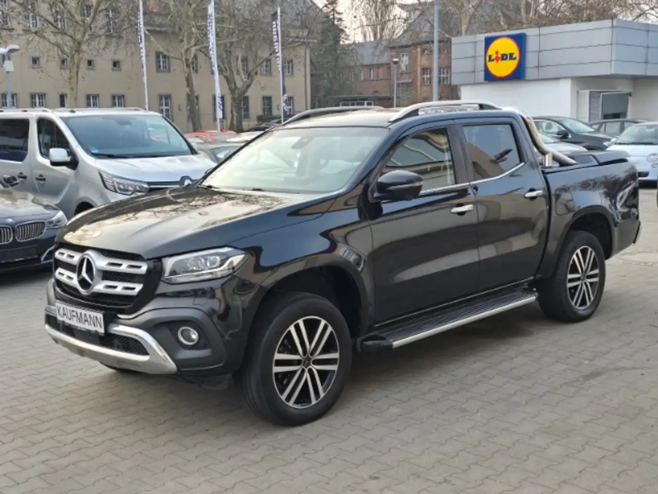 Mercedes-Benz X 250