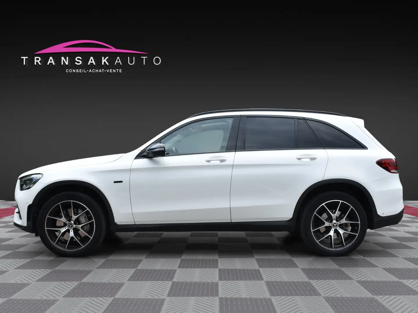 Mercedes-Benz G AMG Line Alb - 2