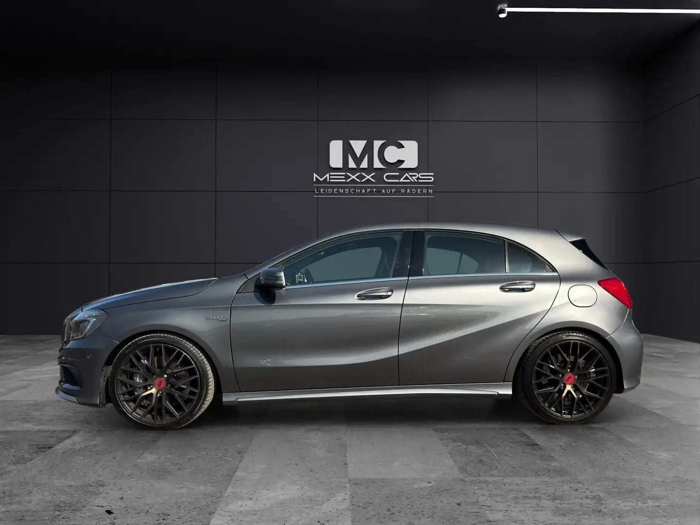 Mercedes-Benz A 45 AMG -Klasse Allrad (W176)  4MATIC Aut. Grau - 2
