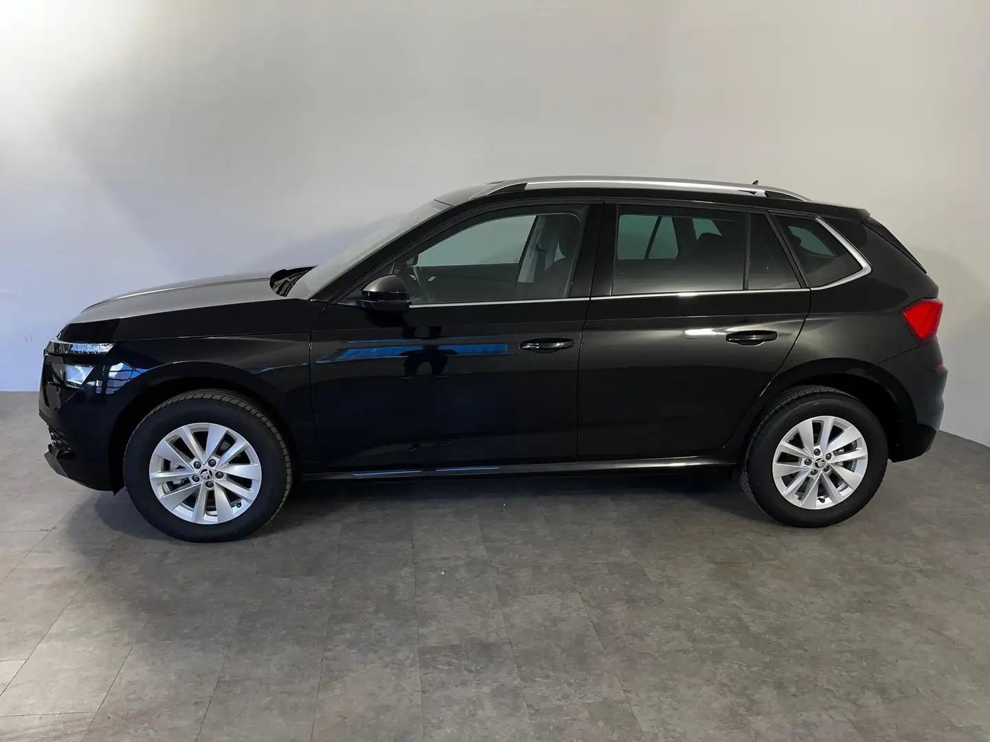 Skoda Kamiq Ambition 1.0 TSI OPF LED*RÜCKFAHRKAMERA*SMART L... Schwarz - 2