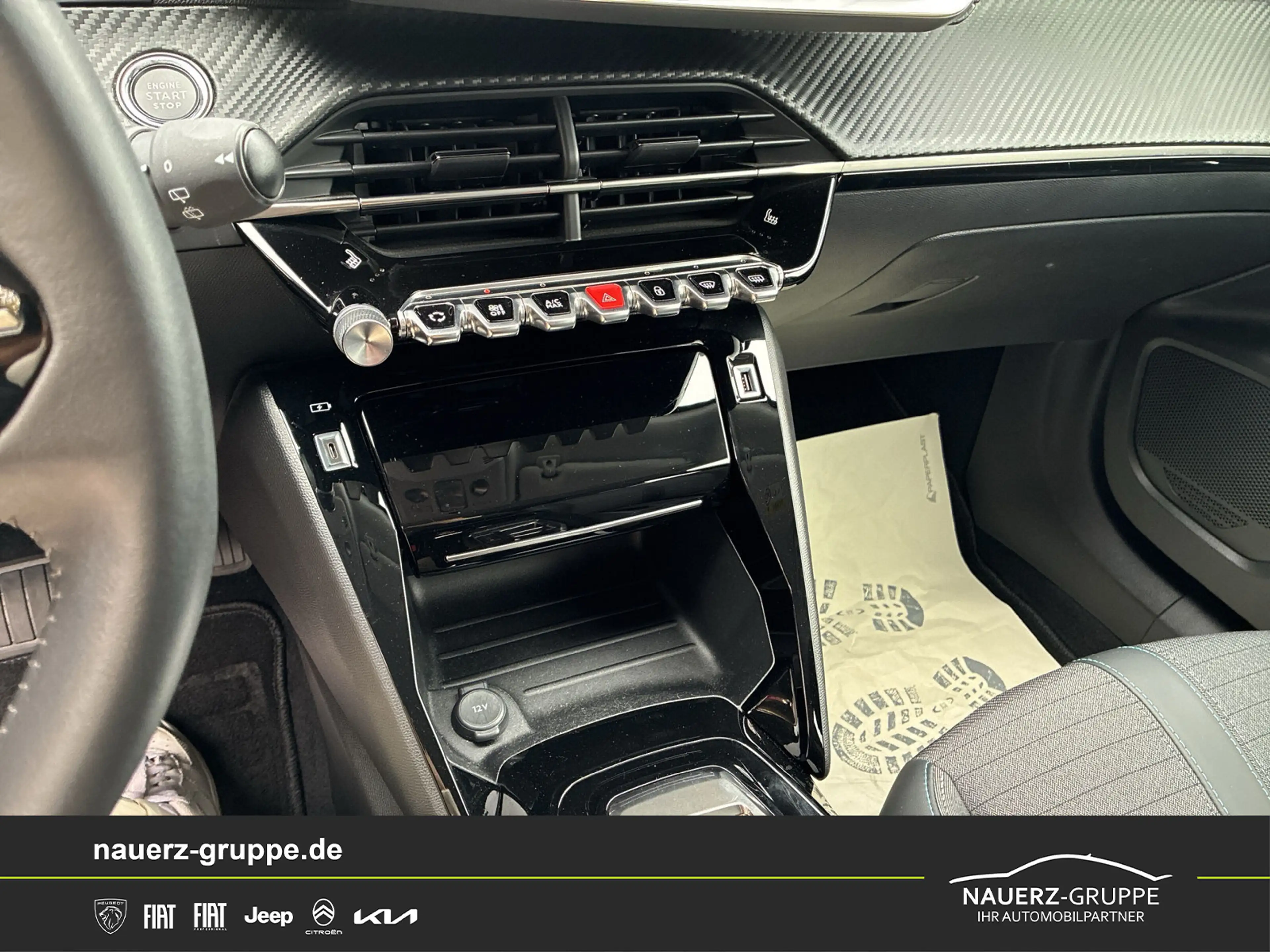 Peugeot e-2008 Allure 136 — photo 14