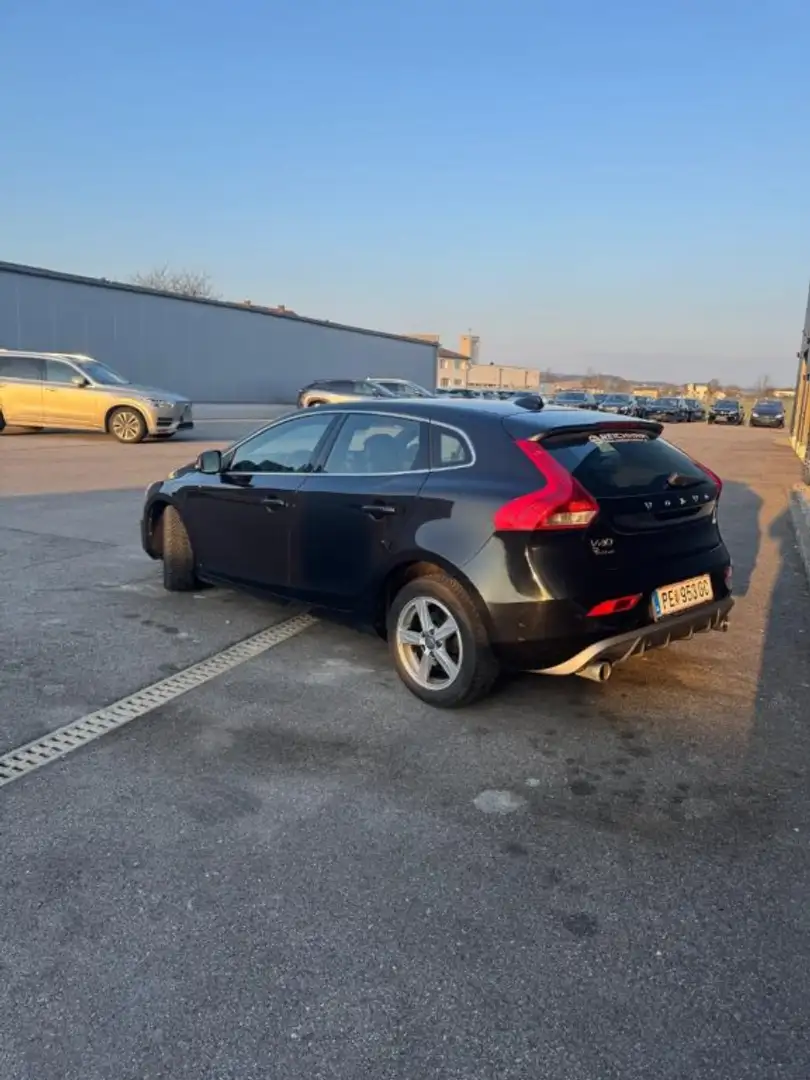 Volvo V40 D Schwarz - 2