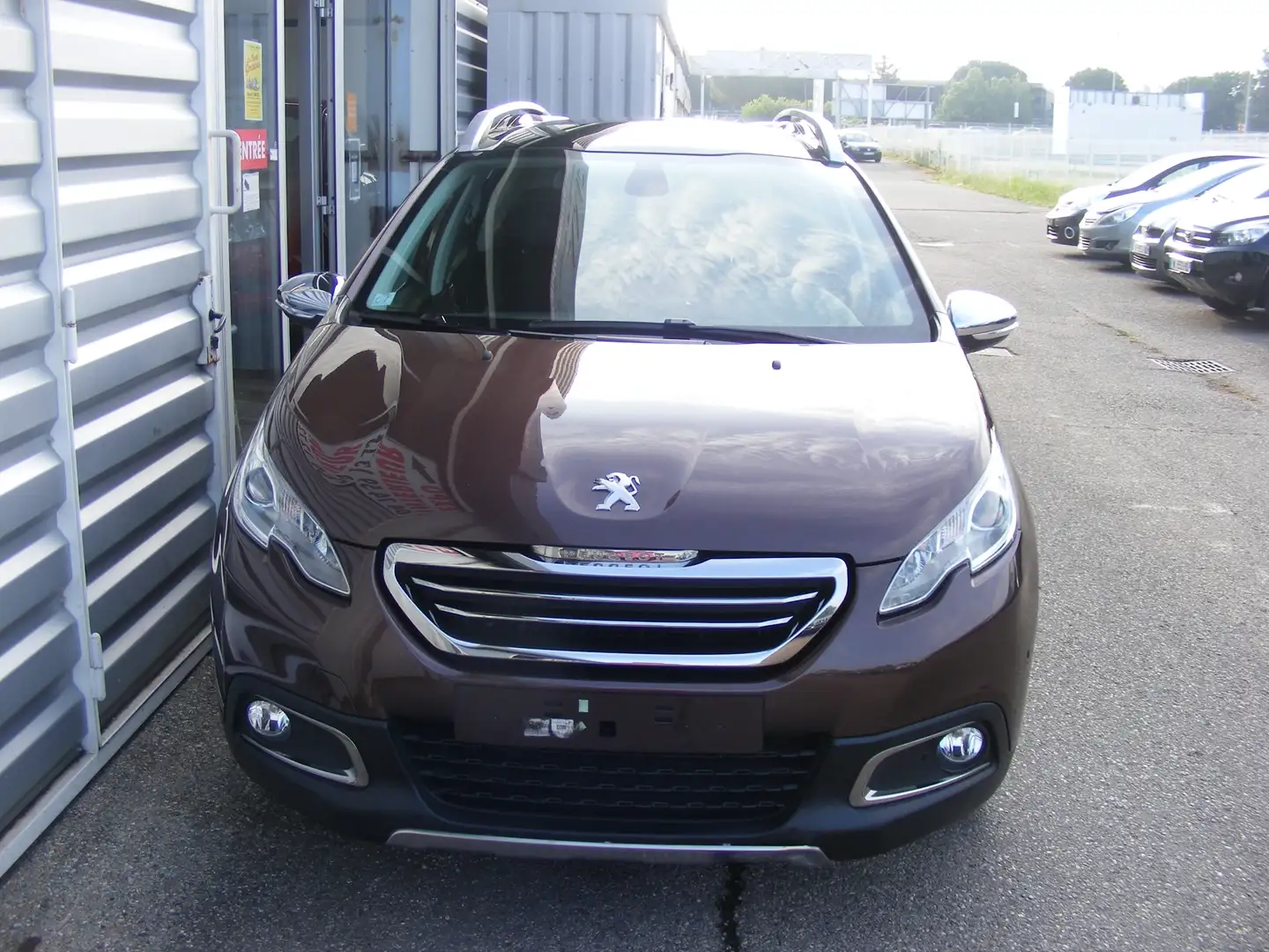 Peugeot e-2008 1.6 E-HDI92 FAP ALLURE Hnědá - 2