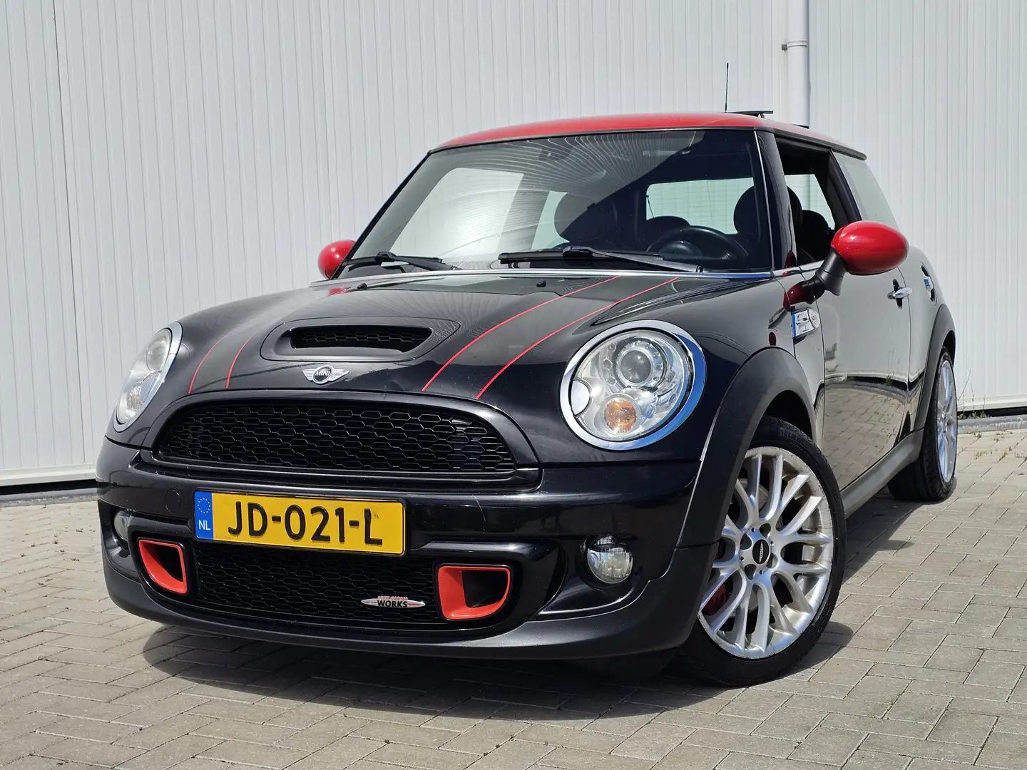MINI Cooper 1.6 JCW Chili 211pk 139dkm Grote beurt gehad! Zwart - 1