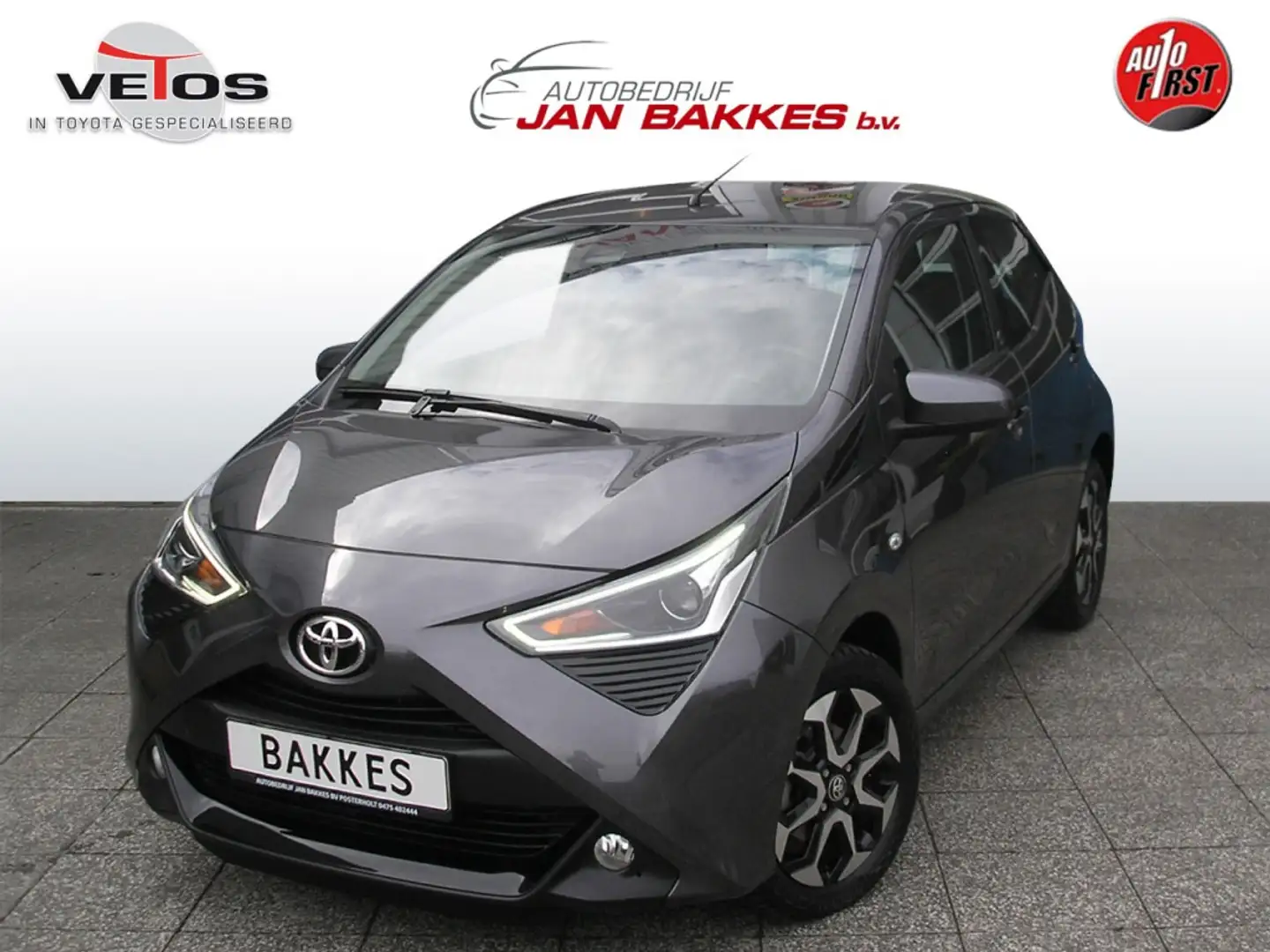 Toyota Aygo 1.0 VVT-i x-play 28.000 km! Parkeersensors Gris - 1