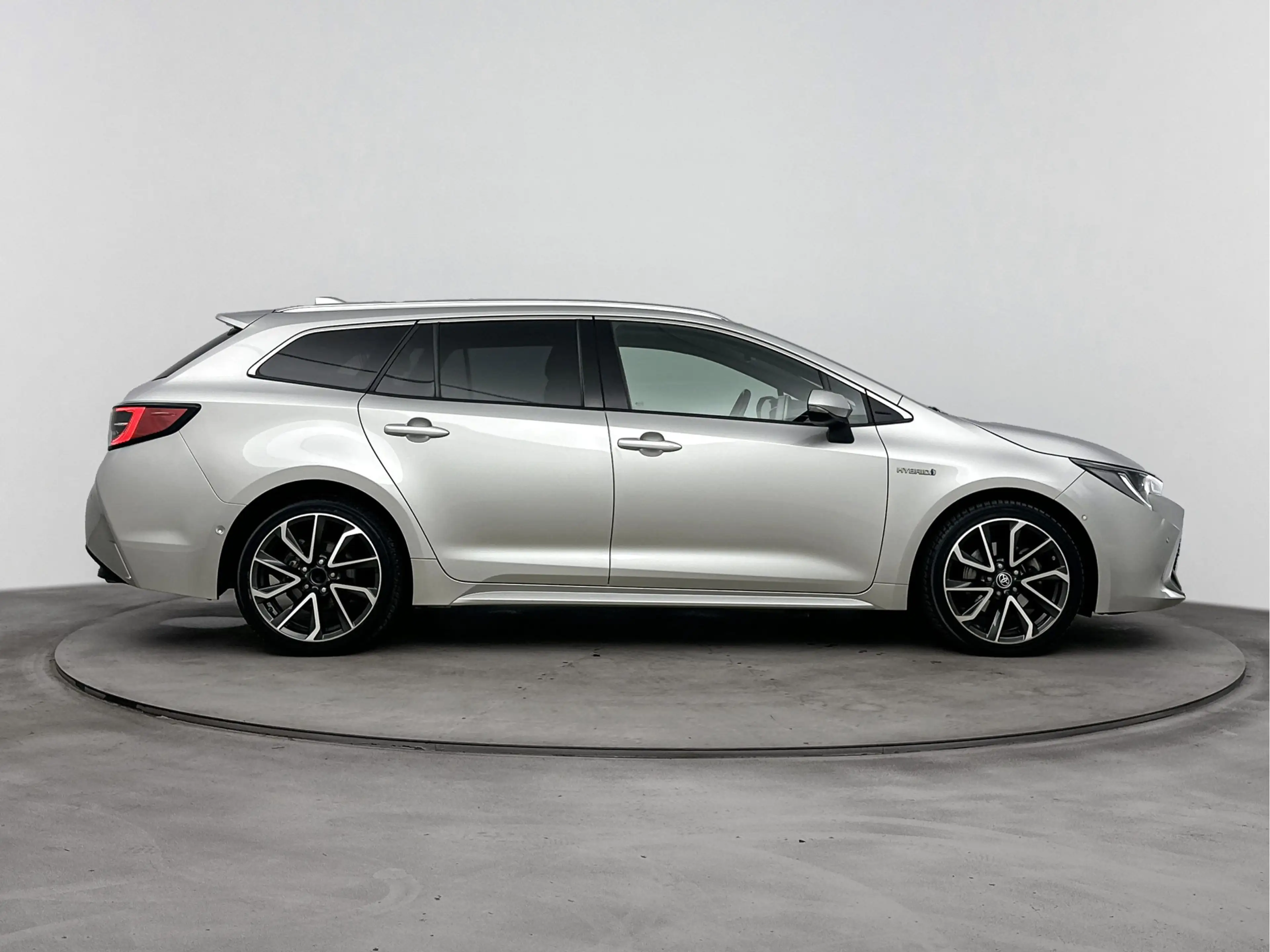 Toyota Corolla Touring Sports 2.0 Hybrid Executive — photo 10