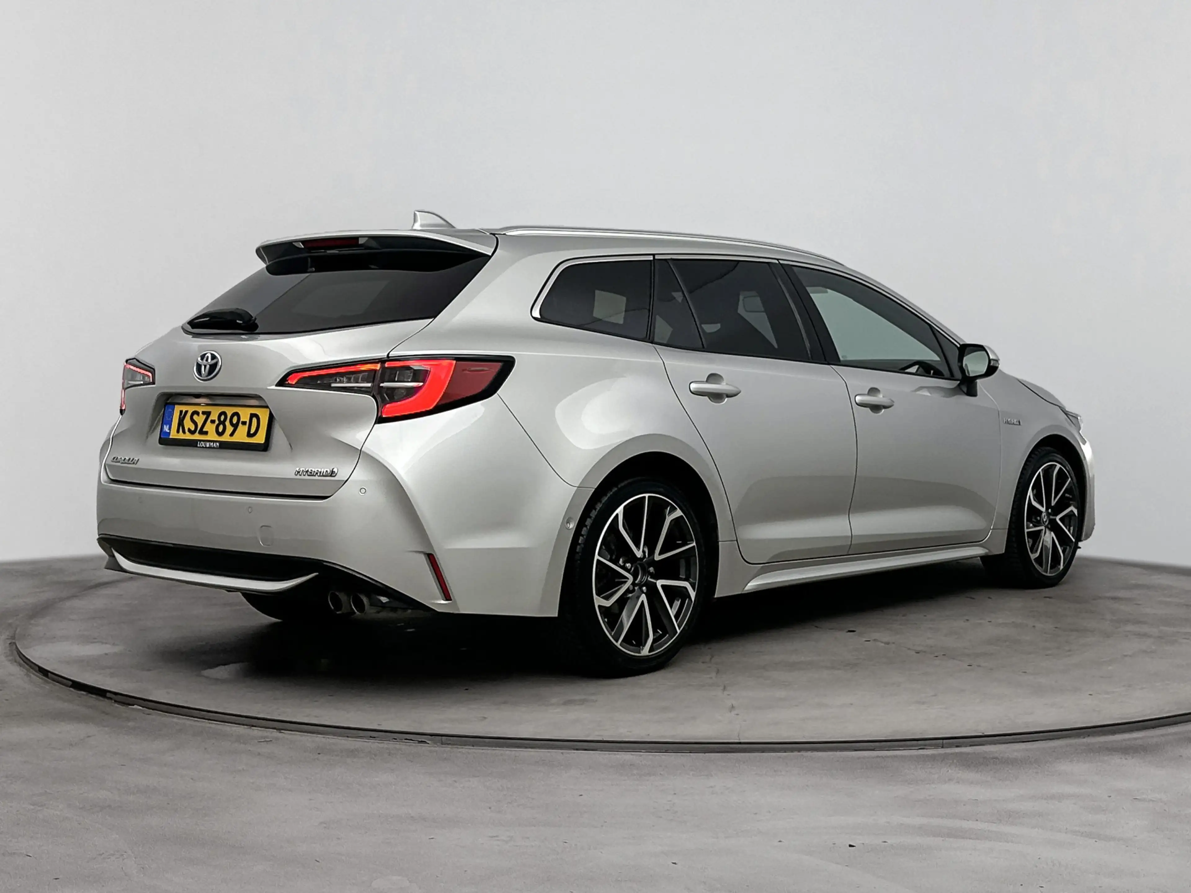 Toyota Corolla Touring Sports 2.0 Hybrid Executive — photo 2